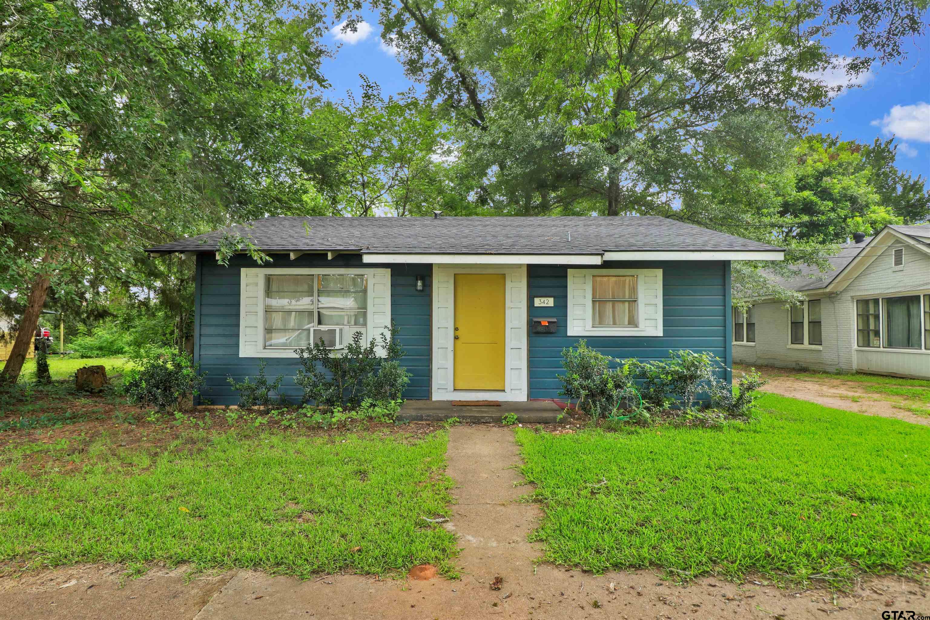 342 S Main St Property Photo 1