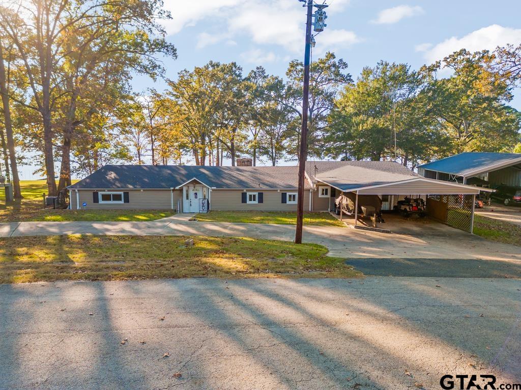 526 Shadywood Lane Property Photo 1