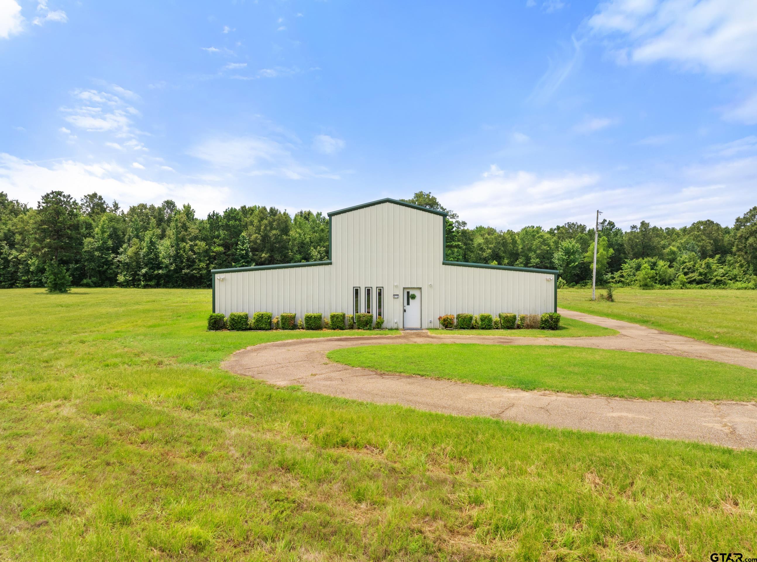 672 Cr 4960 Property Photo 1