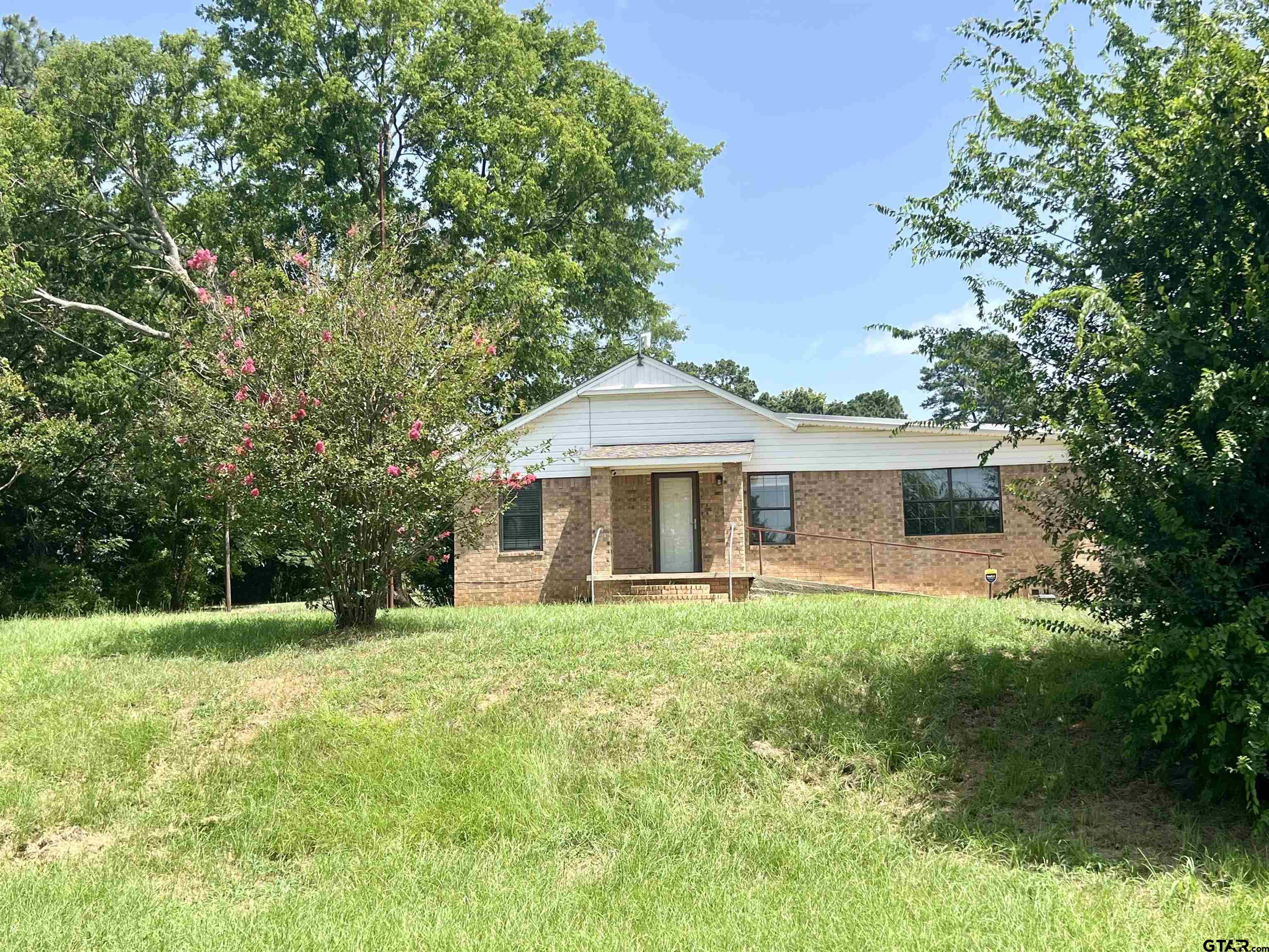 5670 Fm 69 Property Photo 1
