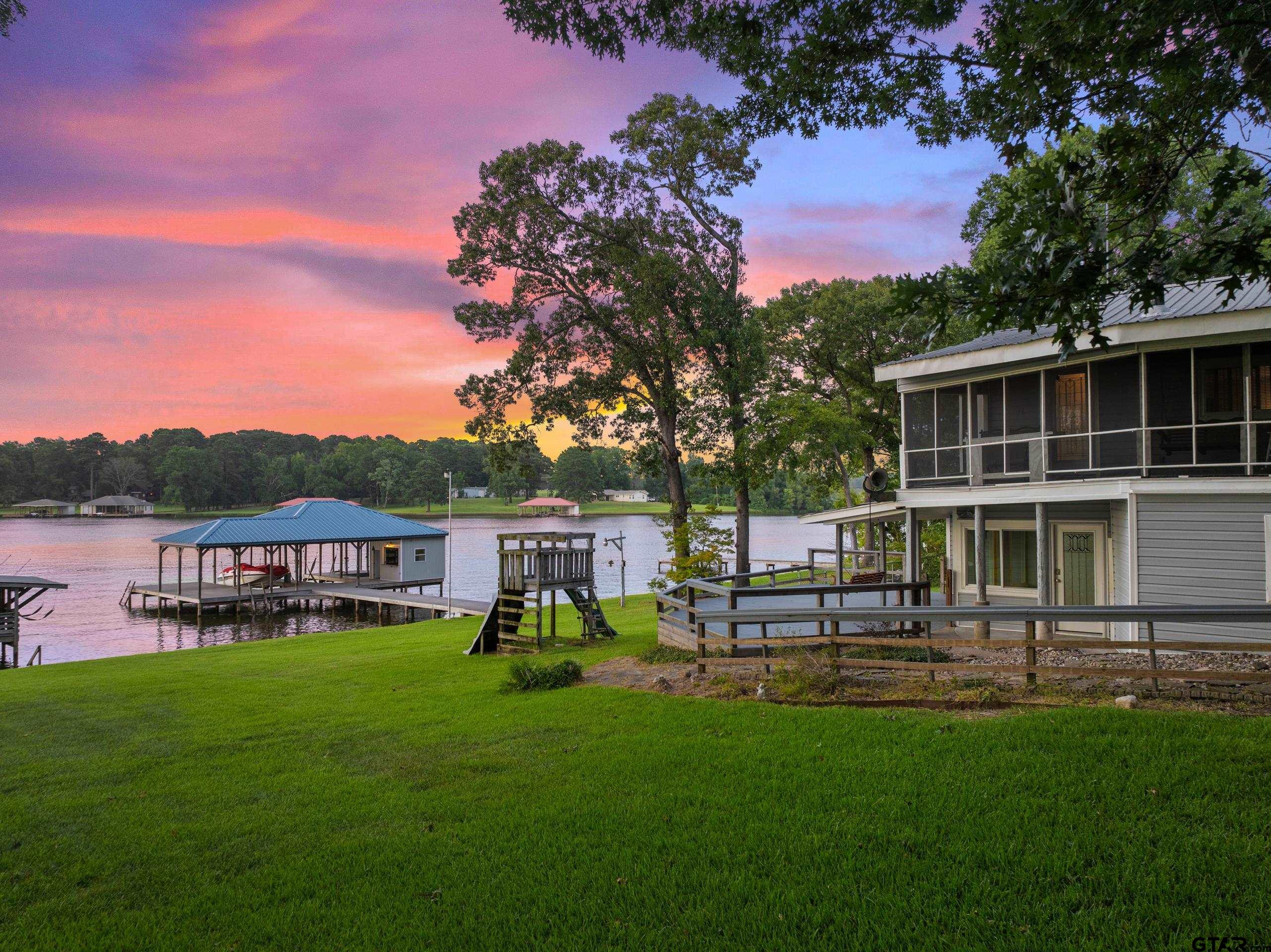 15476 Lakeside Dr.