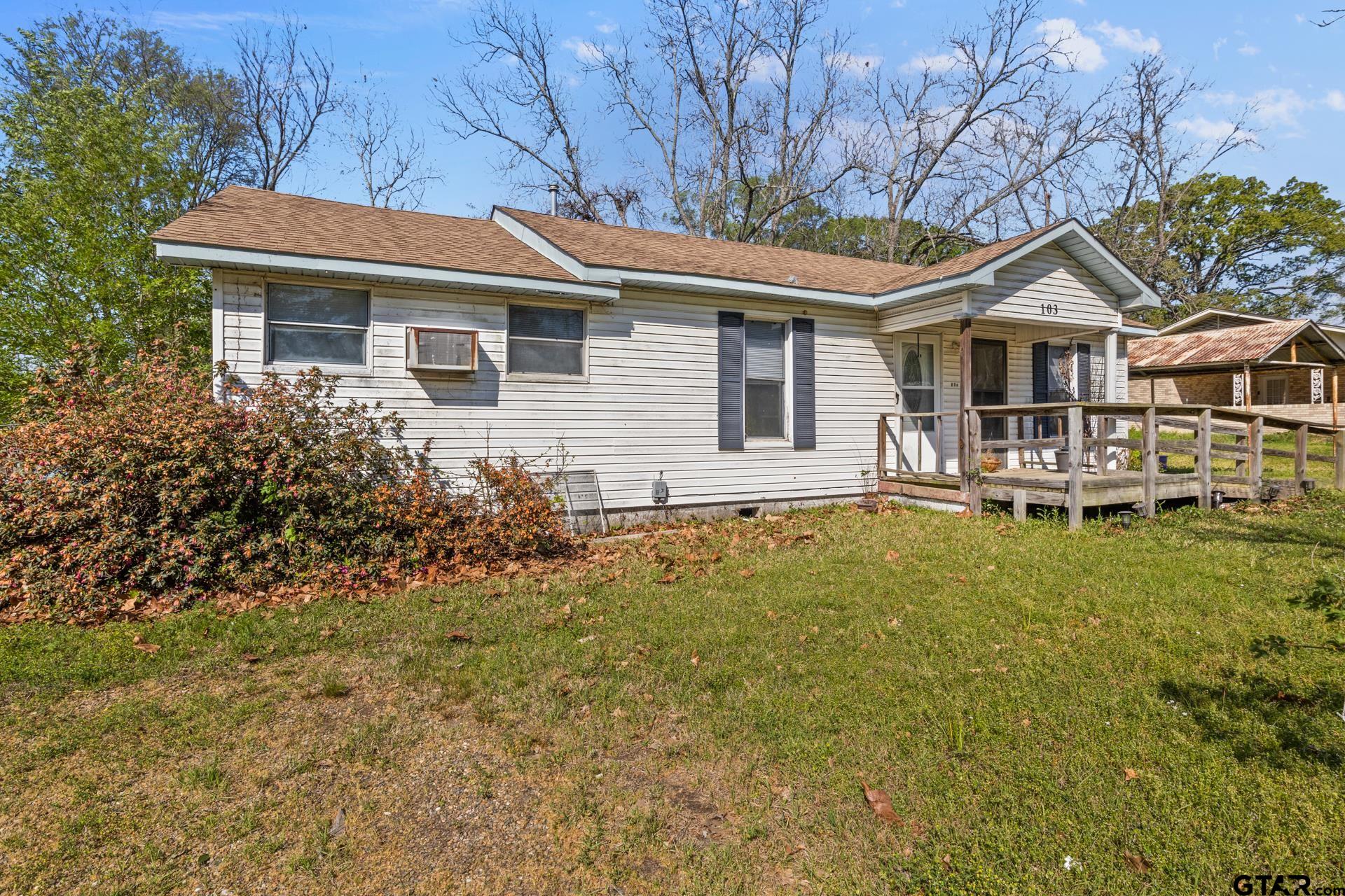 103 Mclean Street Property Photo 1