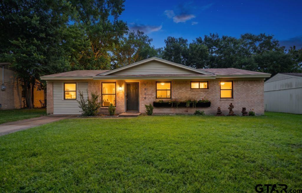 3808 Appletree Ln Property Photo 1