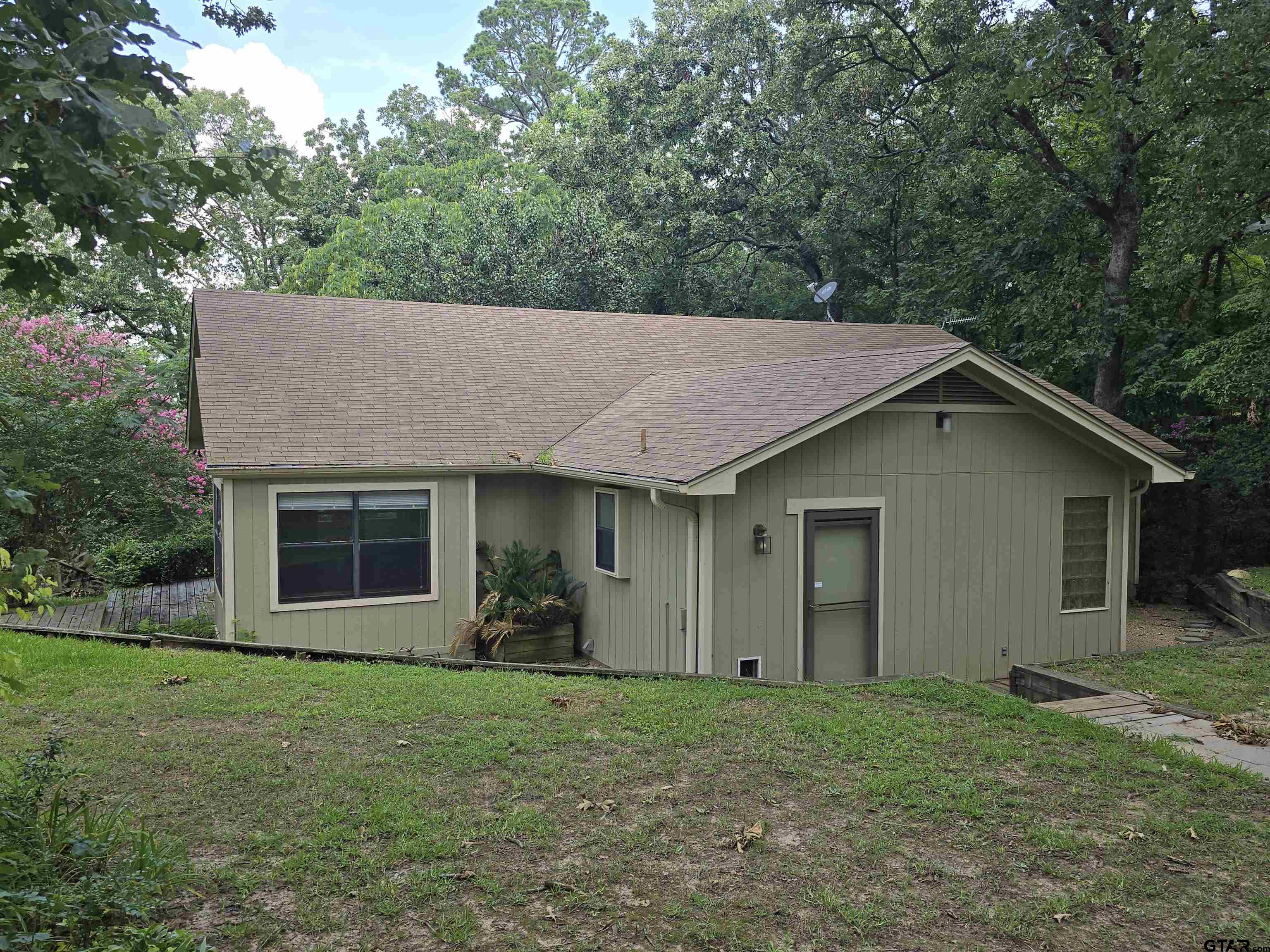 147 Cr 2608 Property Photo 1