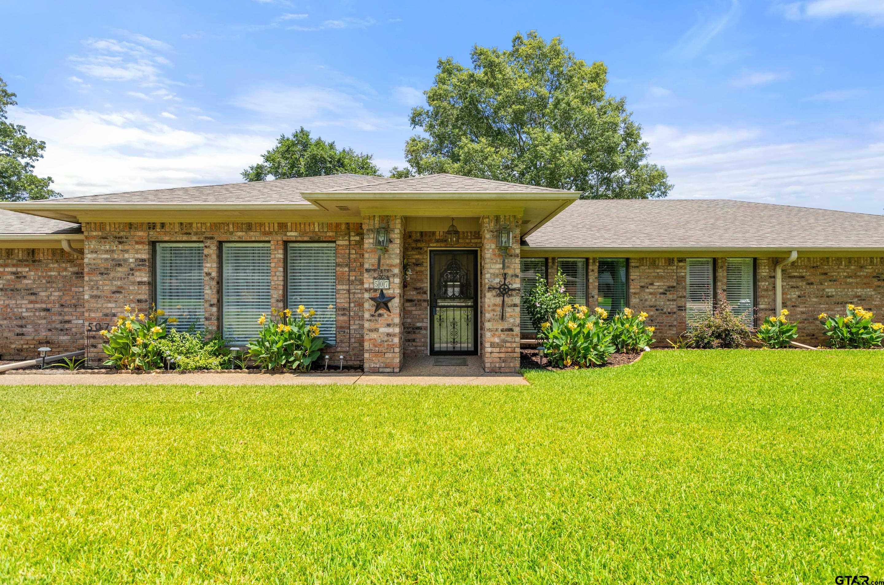 507 Ridgeway Property Photo 1