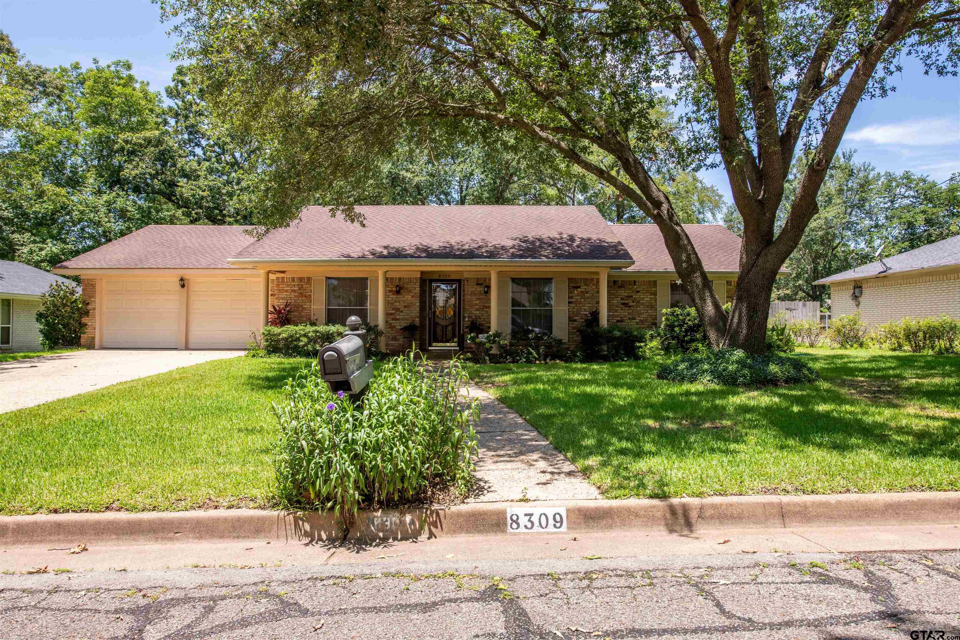 8309 Oxford Drive Property Photo 1