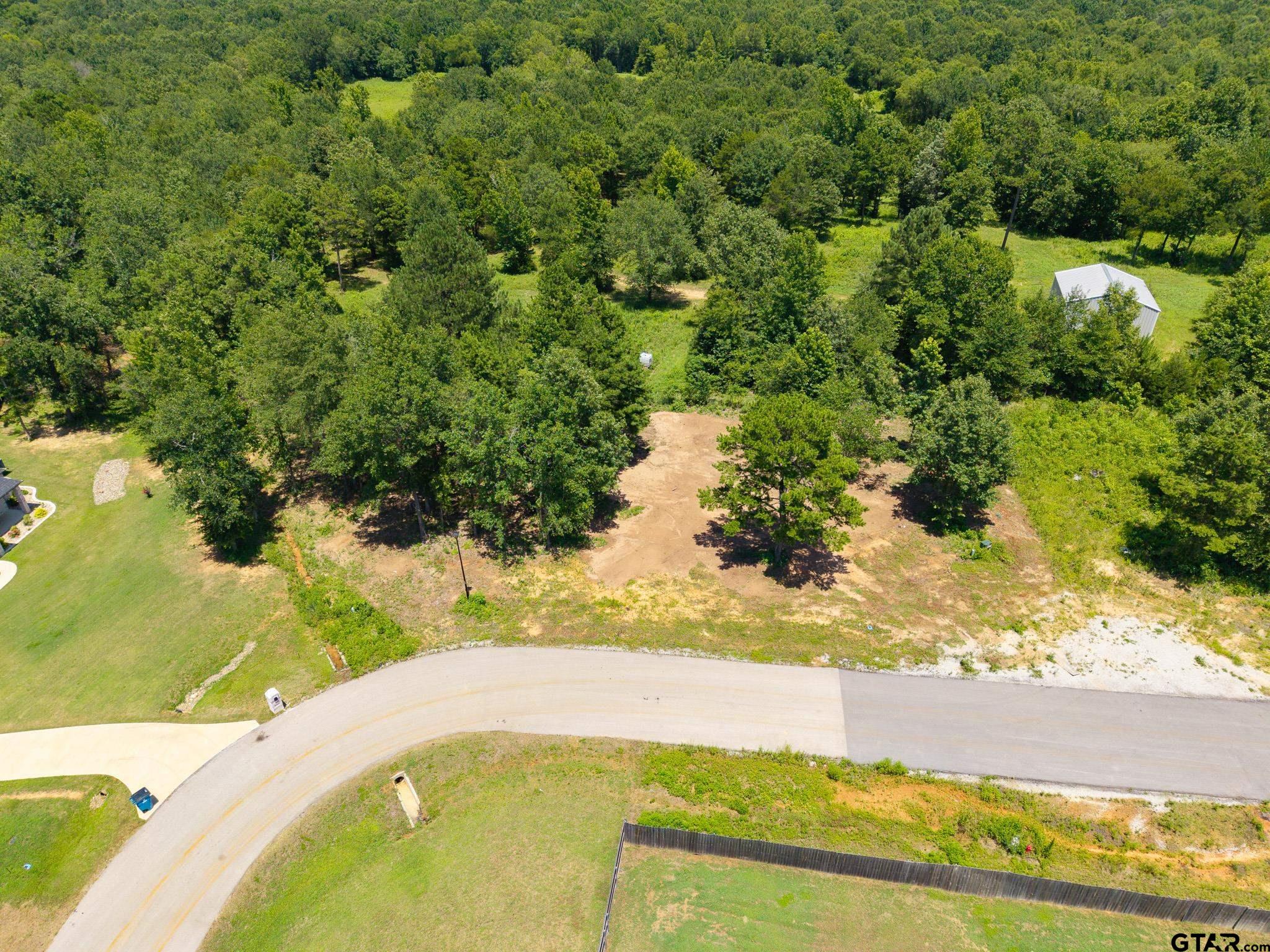 21019 Patriot Circle Property Photo 2