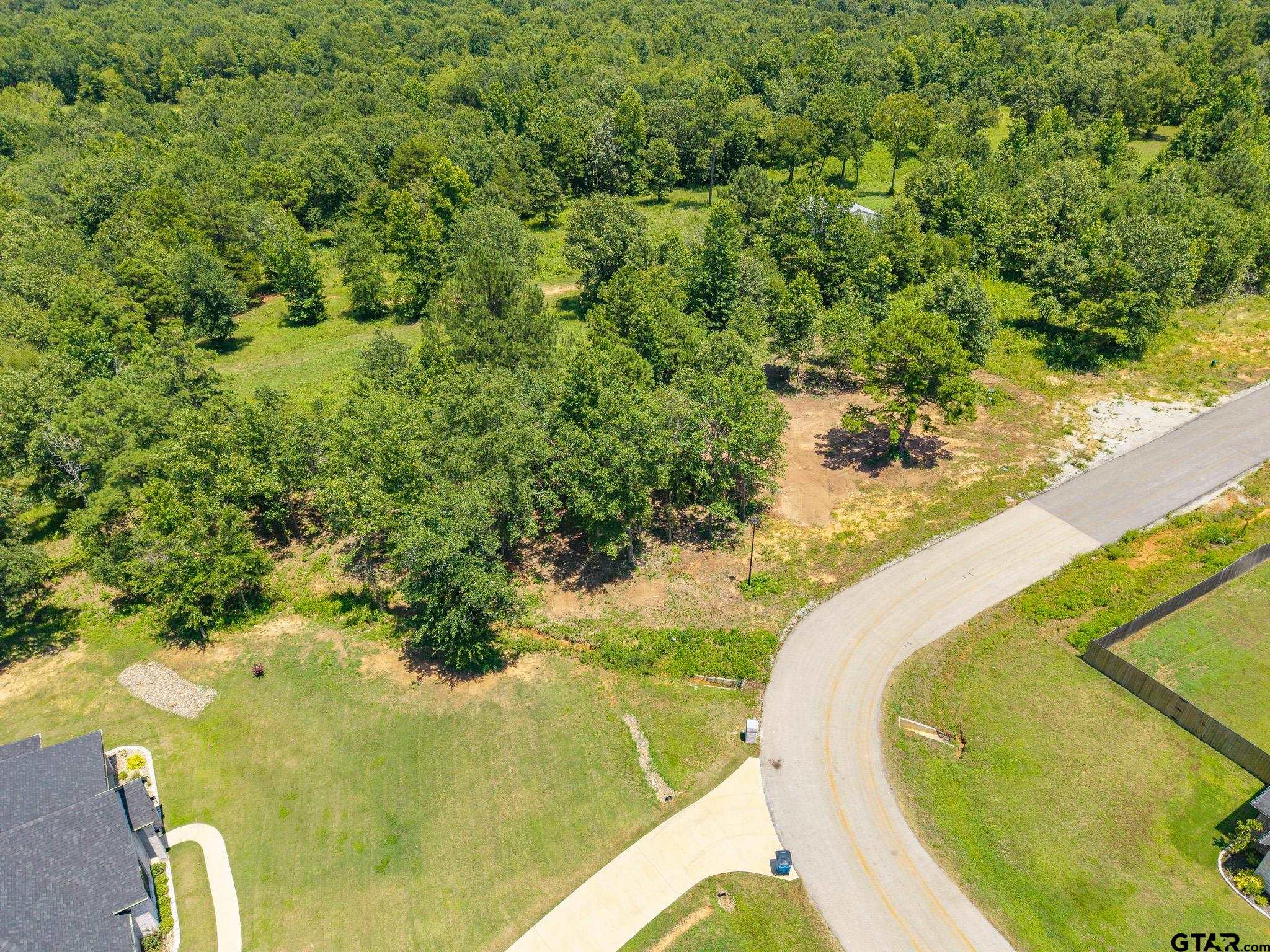 21019 Patriot Circle Property Photo 9