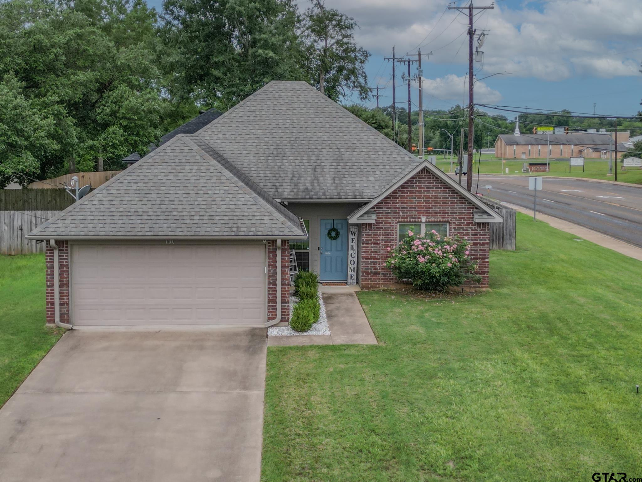 100 S Rainbow Dr