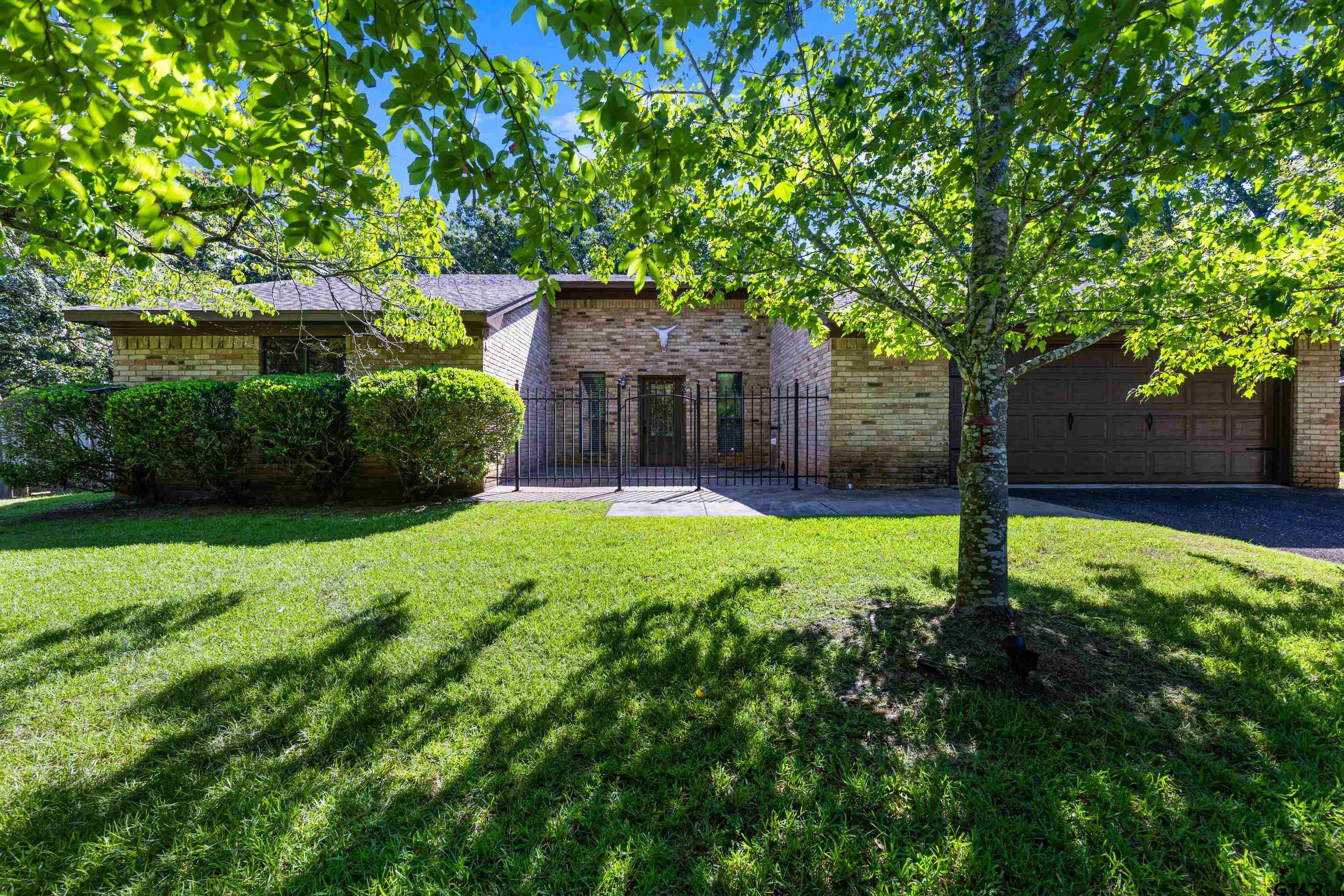 6339 Lakewood Dr. Property Photo 1