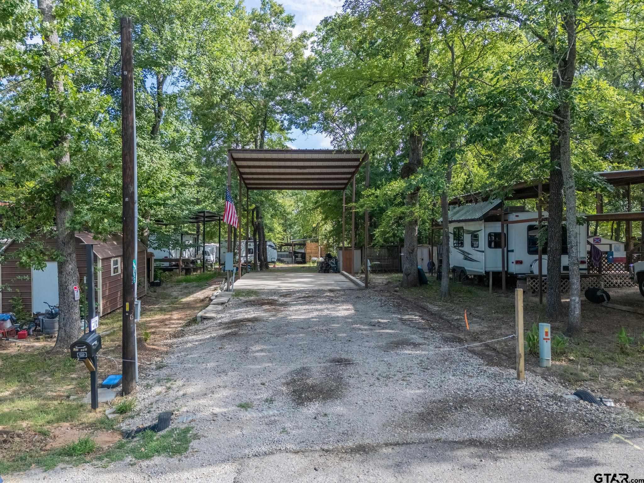 168 Pr 5812 Property Photo 1