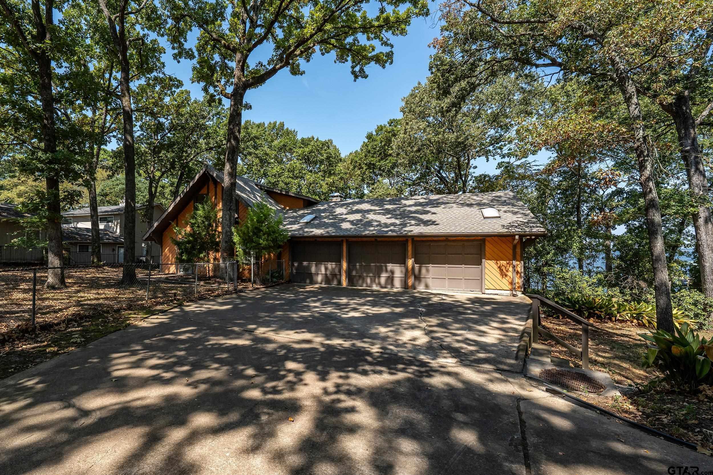 20862 Bay Shore Drive Property Photo 1