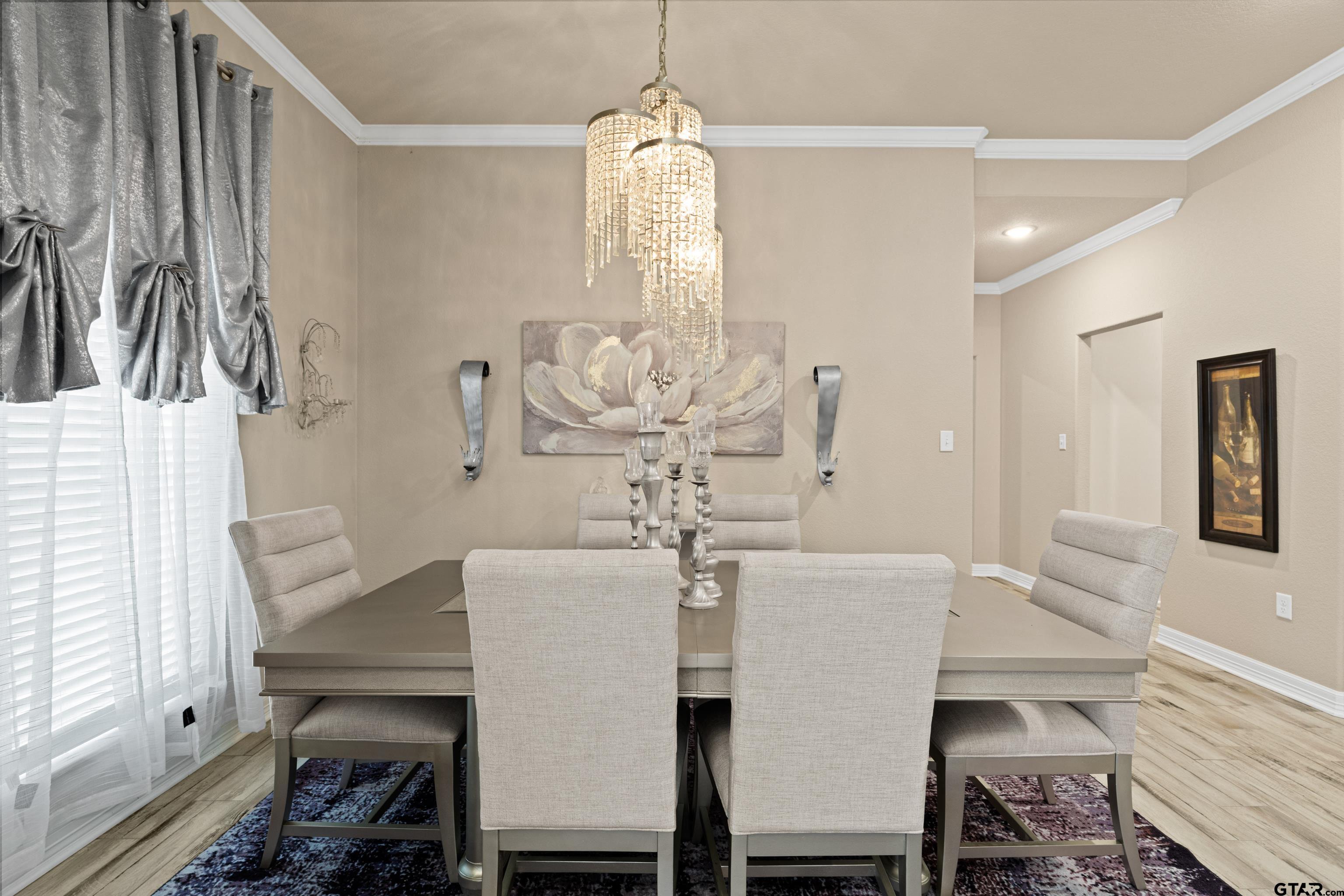 168 Stonegate Property Photo 4