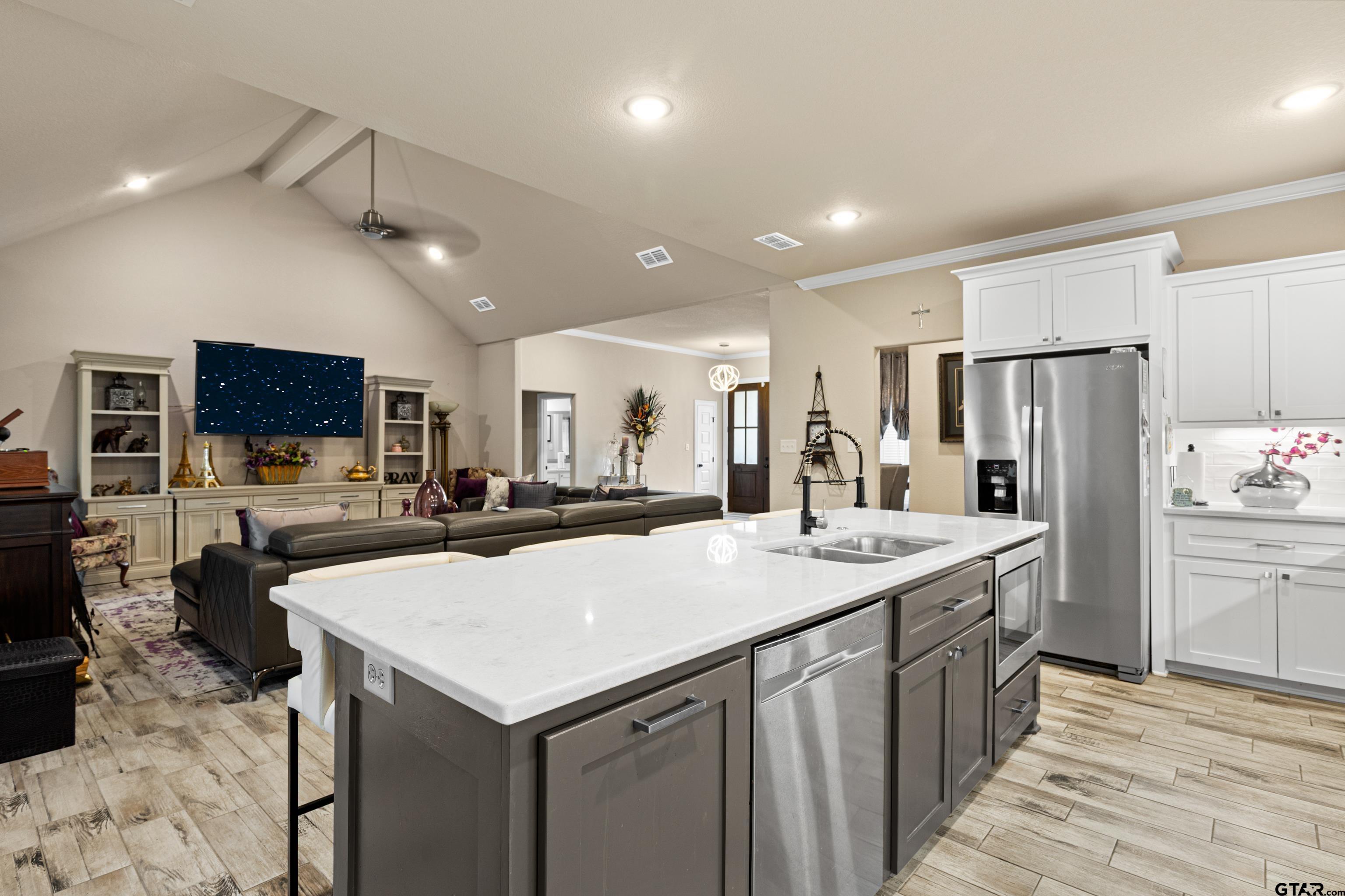 168 Stonegate Property Photo 15