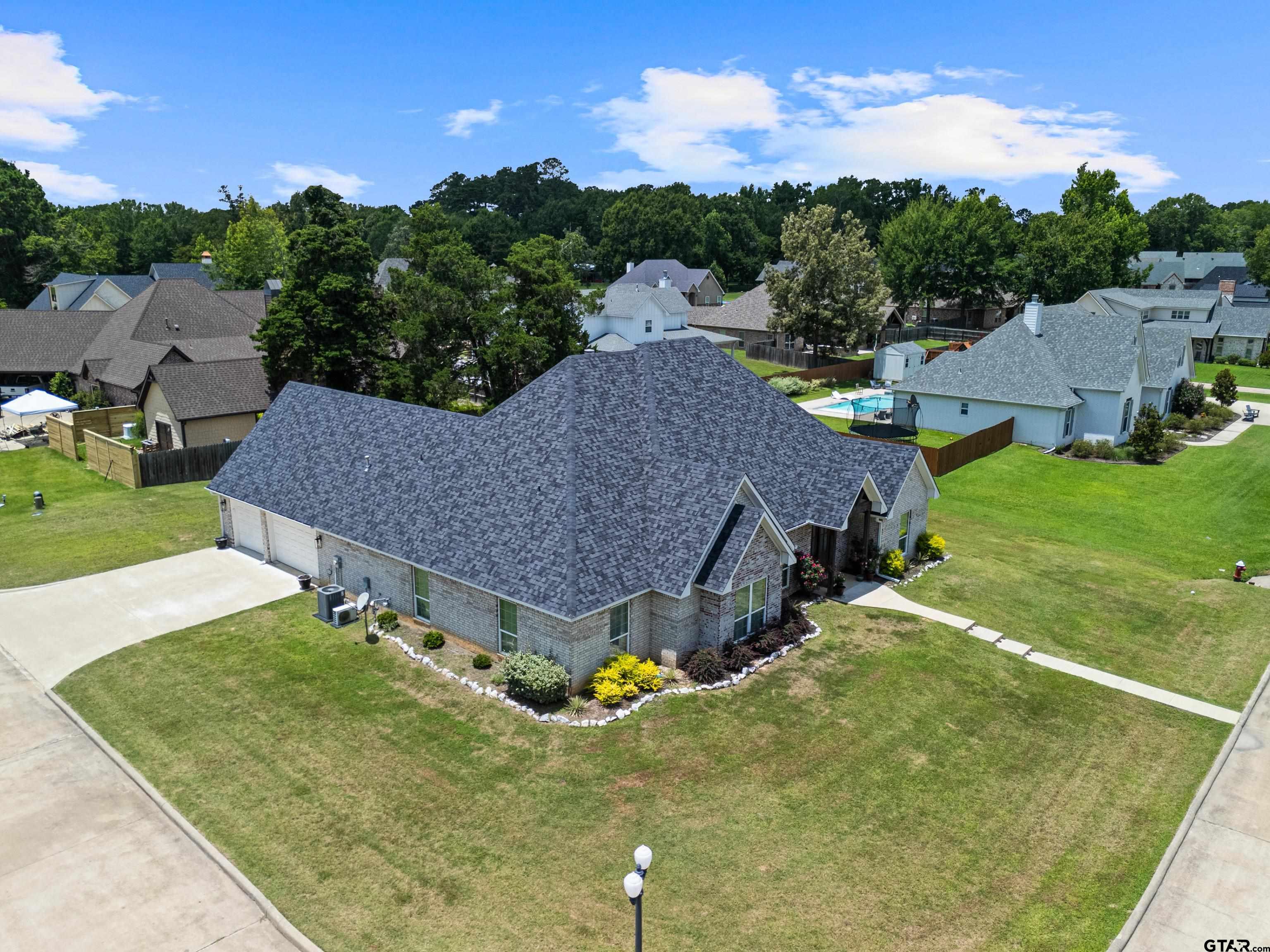 168 Stonegate Property Photo 39