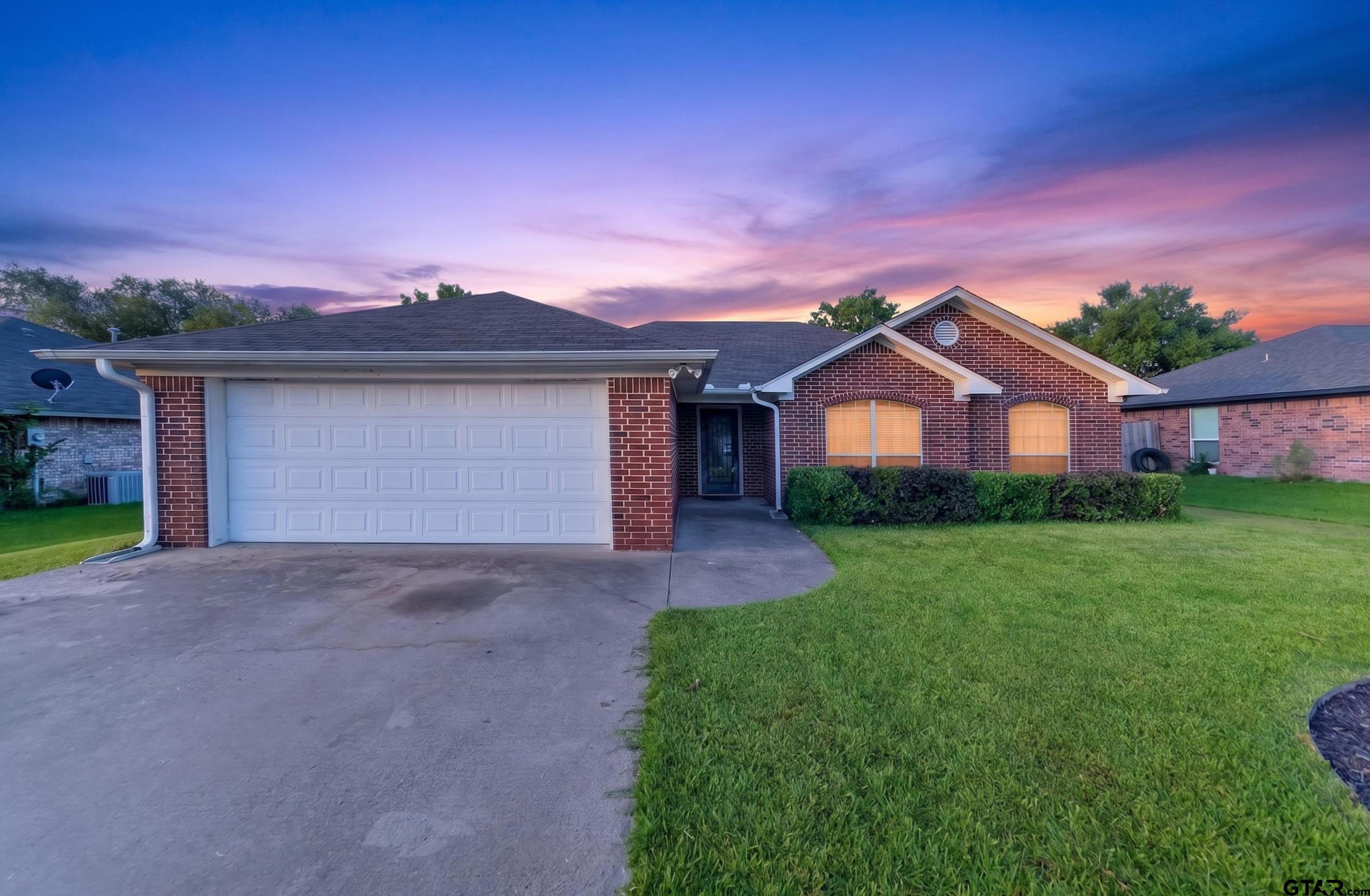 11185 Meadows Drive Property Photo 1