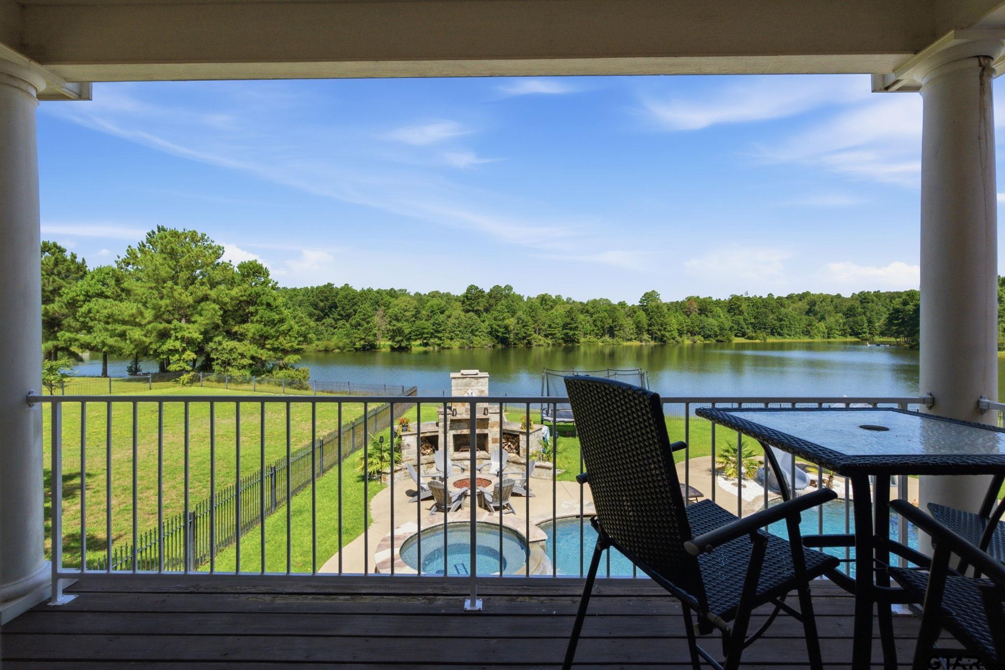 10936 Deer Creek Dr. Property Photo 1