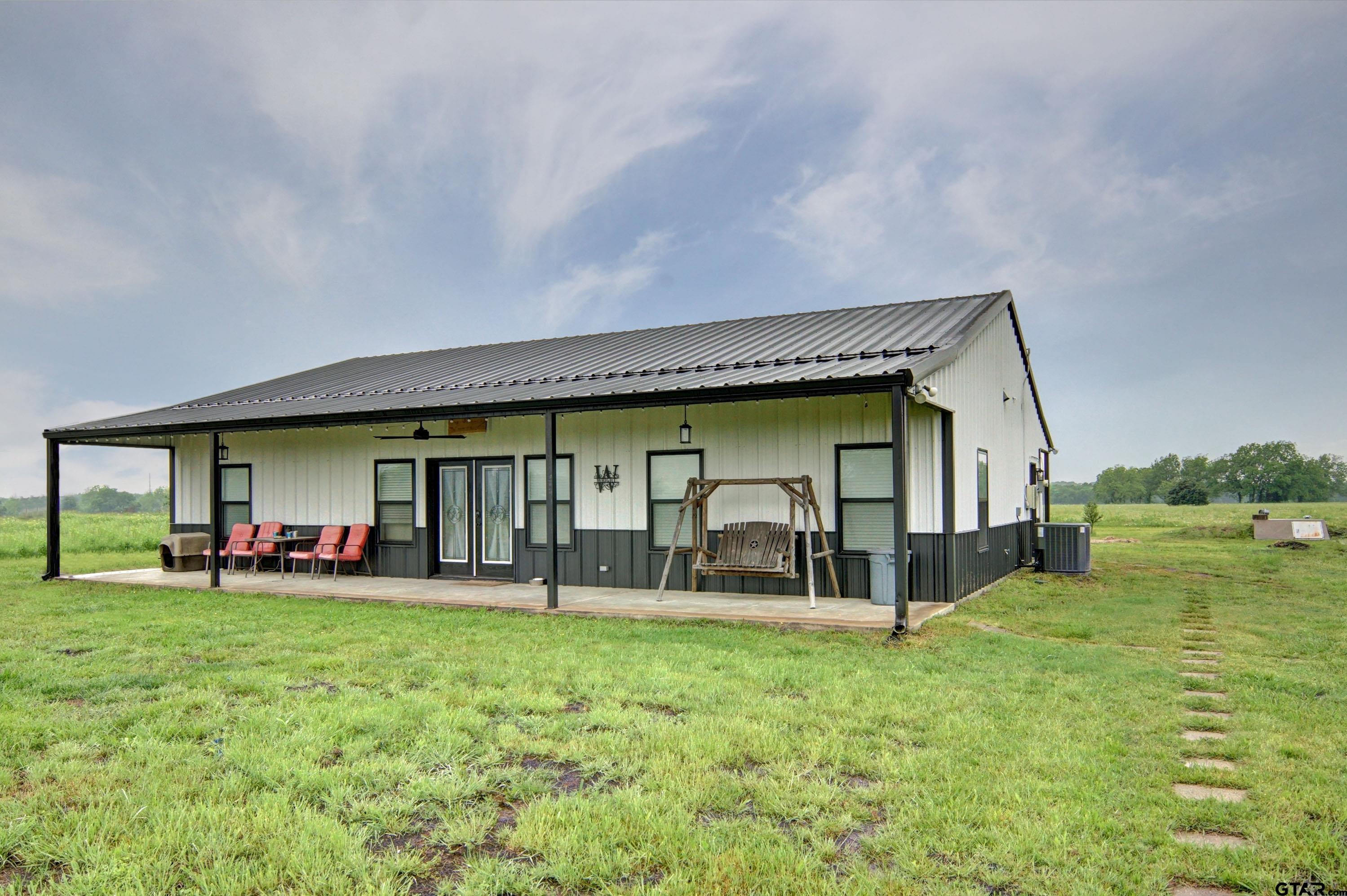 7400 Cr 4726 Property Photo 1