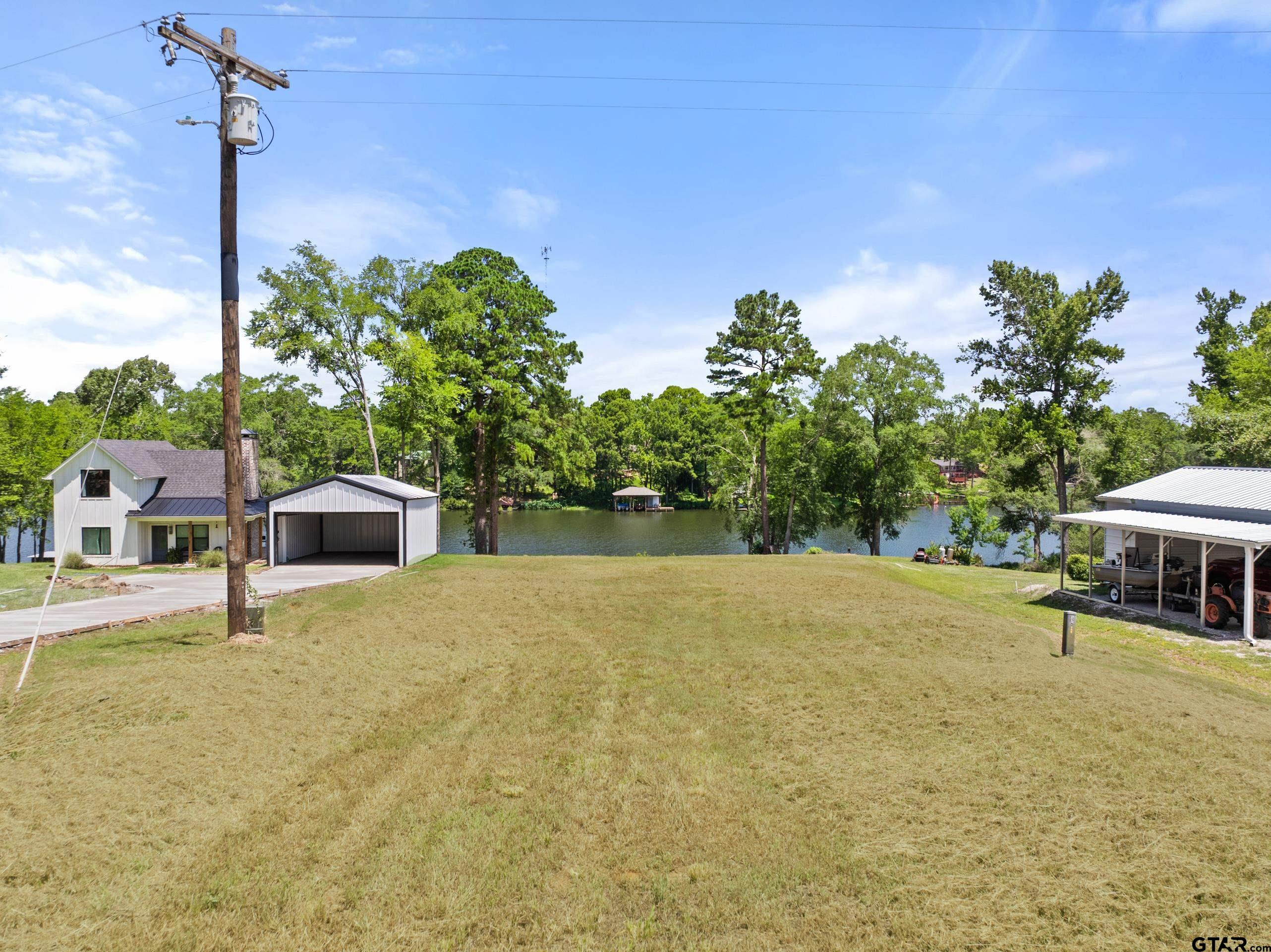 19921 Southside Circle Property Photo 3