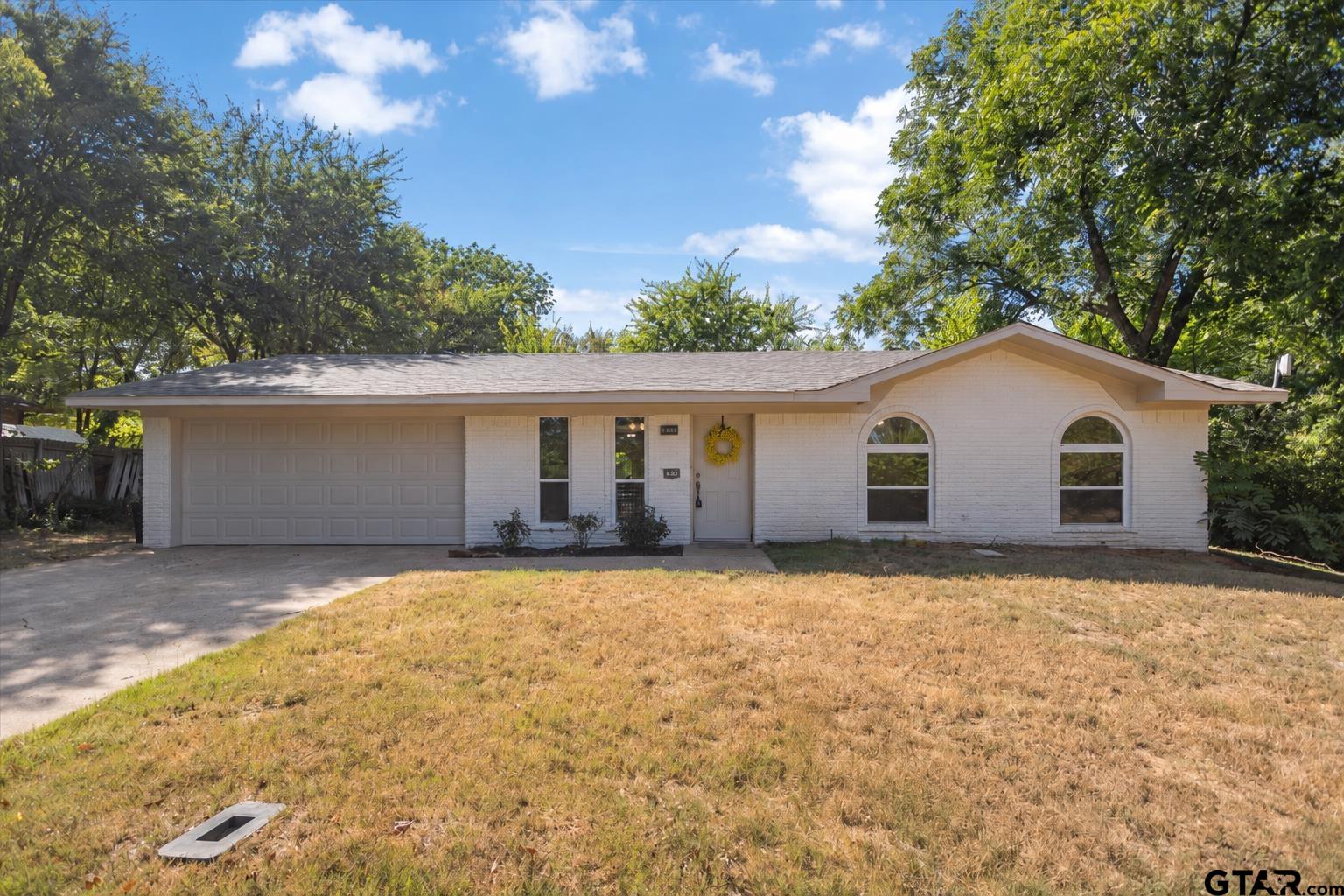 1315 Debbie Property Photo 1