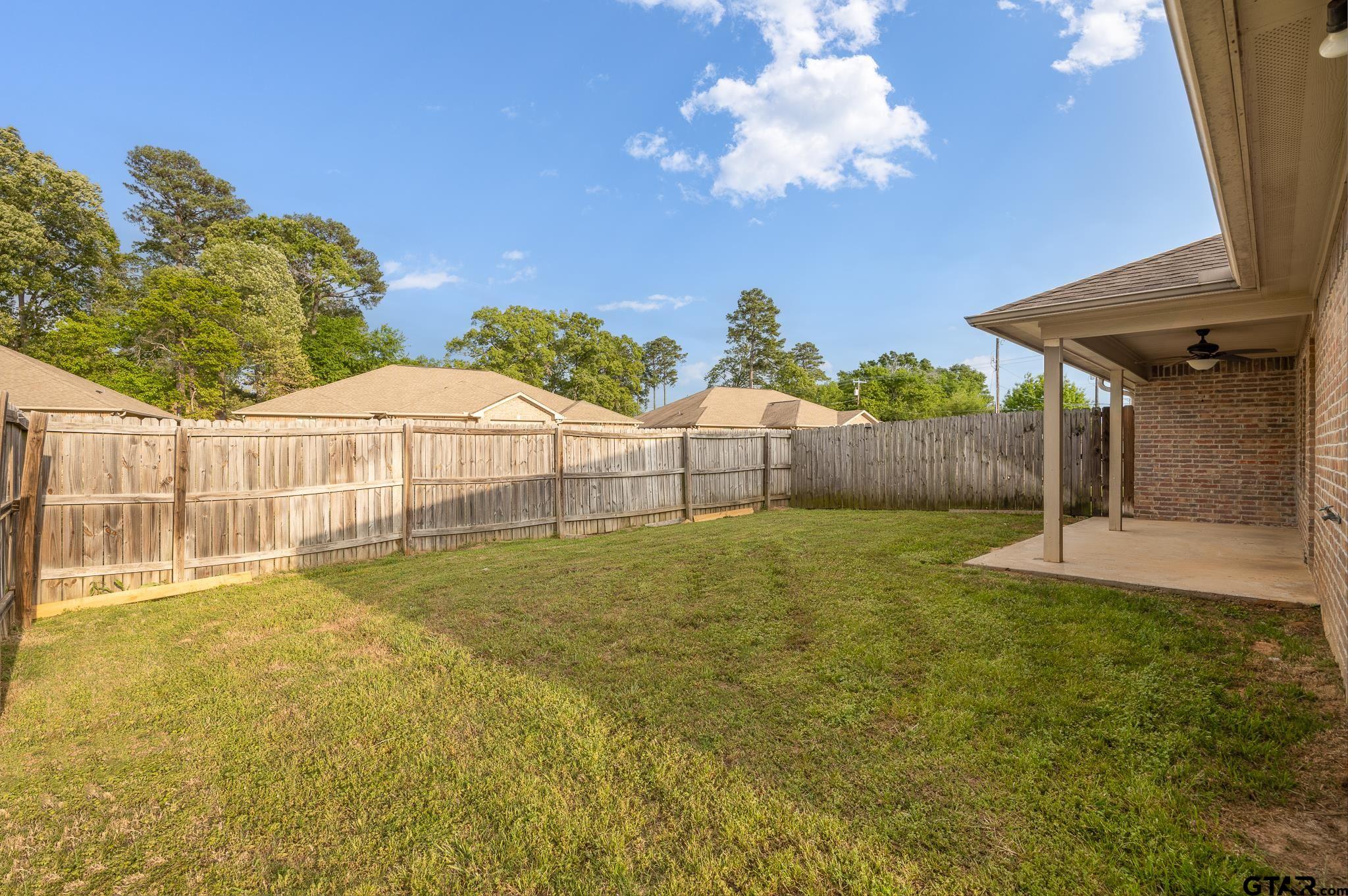 6808 Cr 1215 Property Photo 3