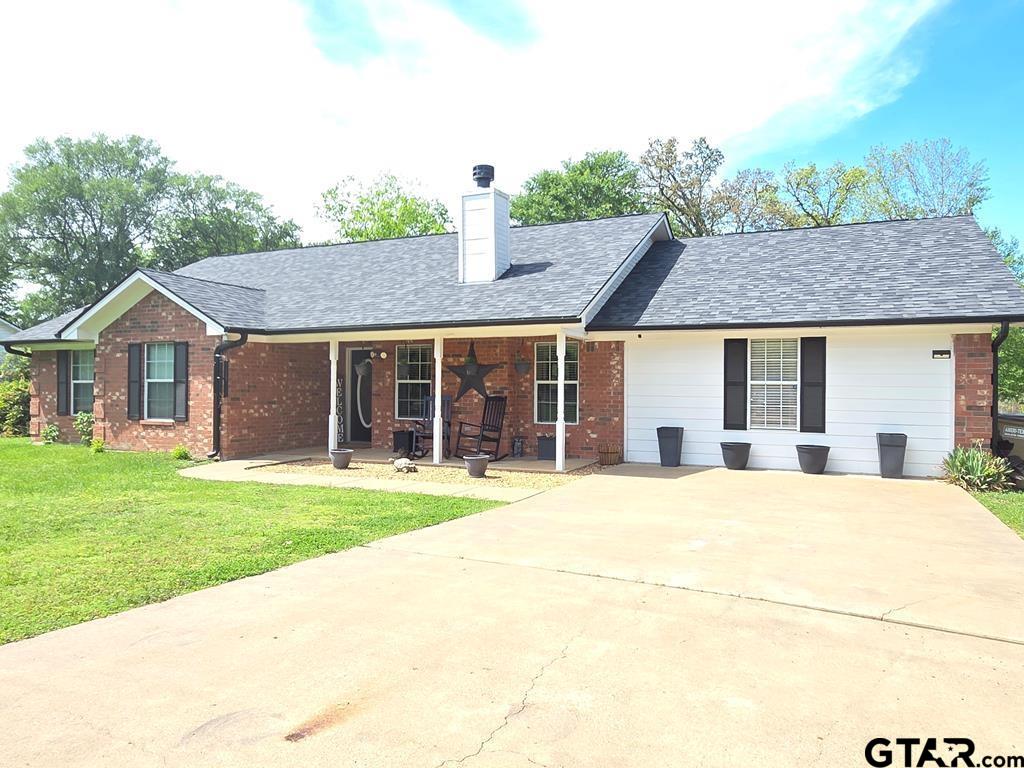 206 Jones Property Photo 1