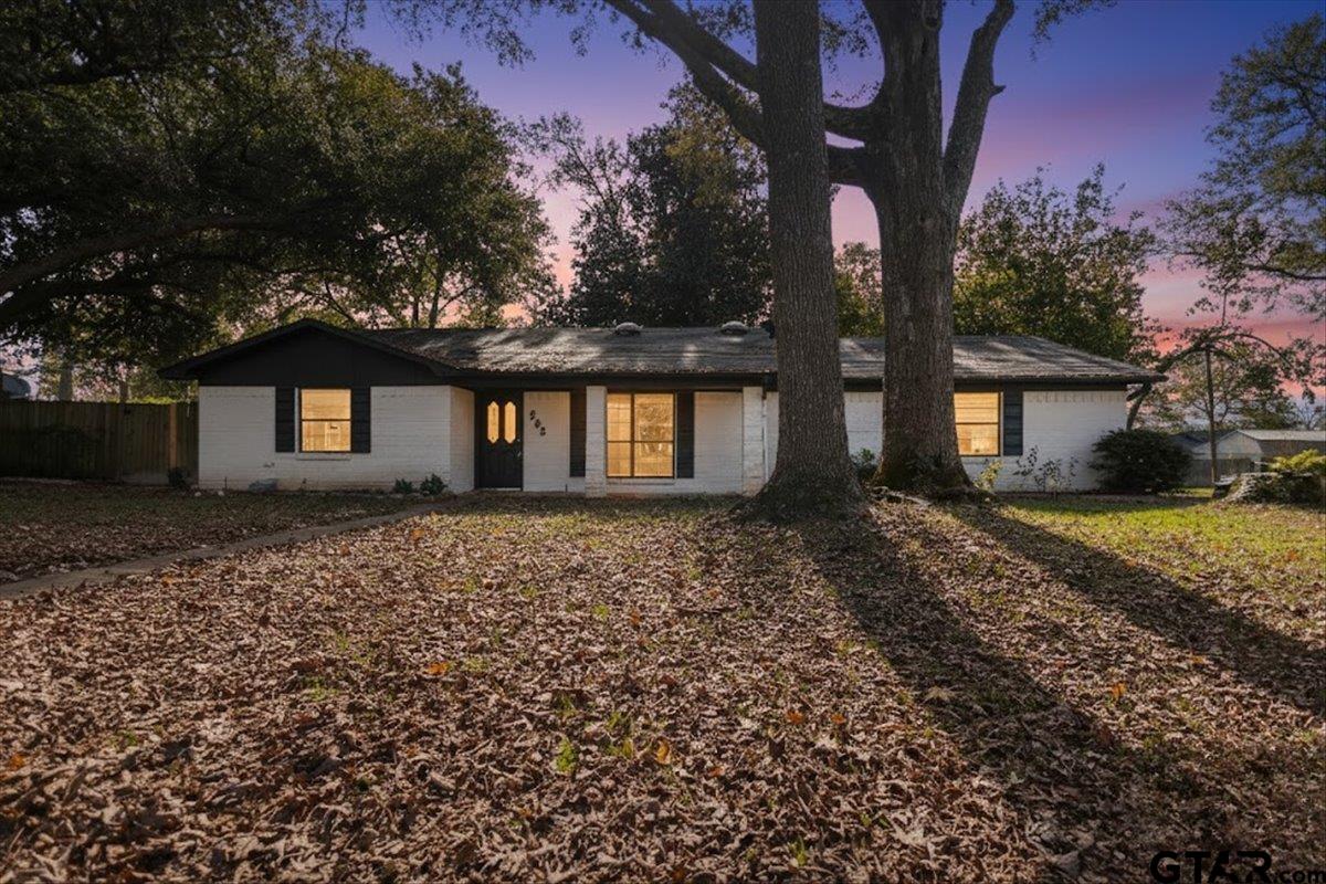 903 Joel Property Photo 1