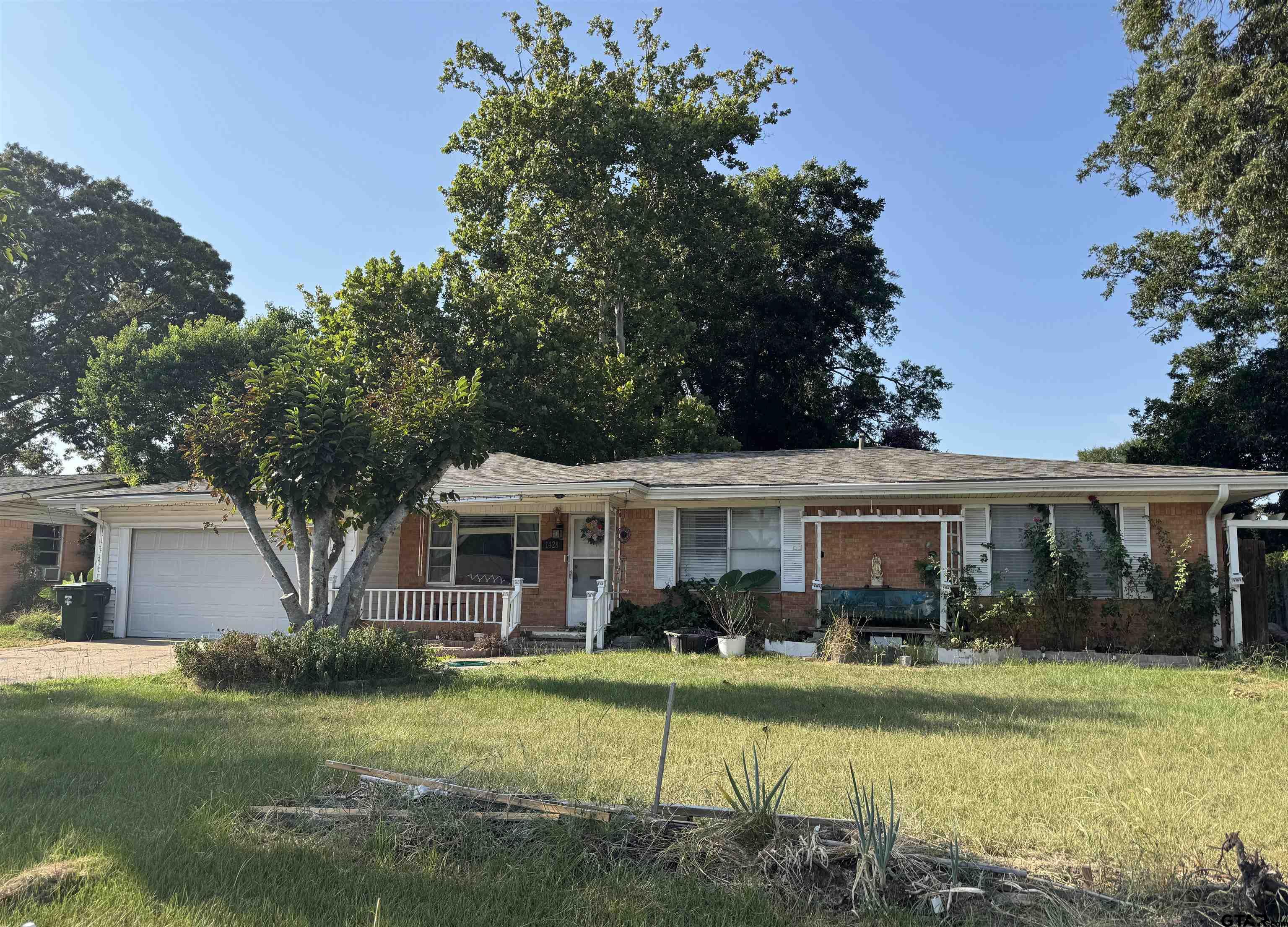 1428 Easy St Property Photo 1