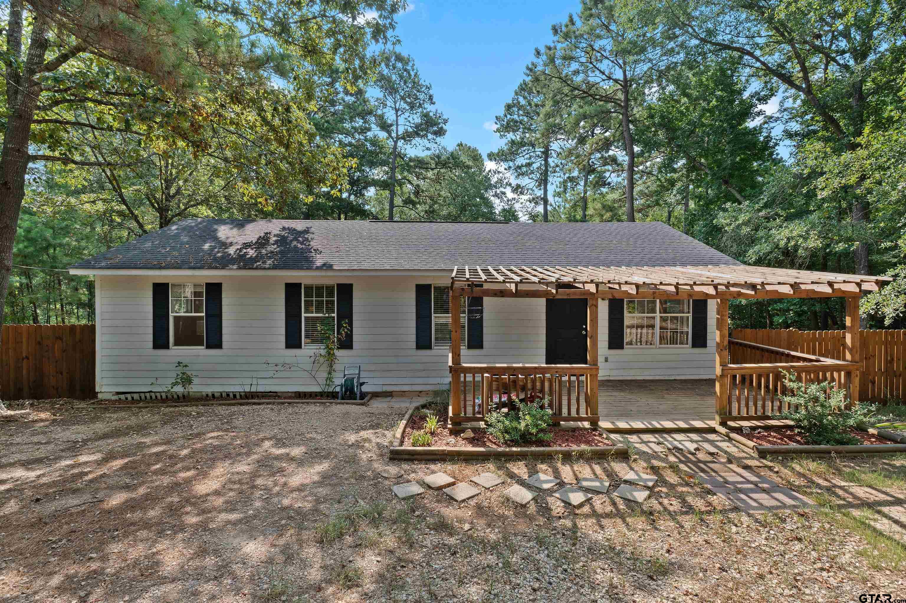 7046 Myrtlewood Trail Property Photo 1
