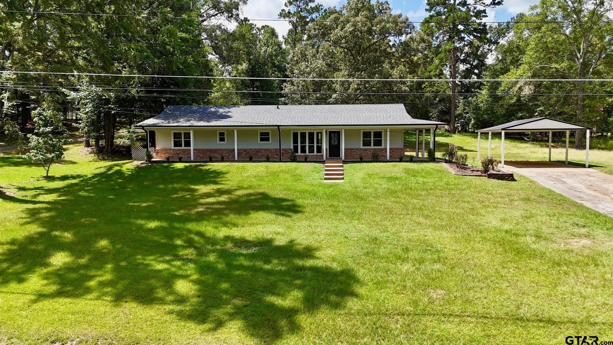 18208 N Lakeview Property Photo 1