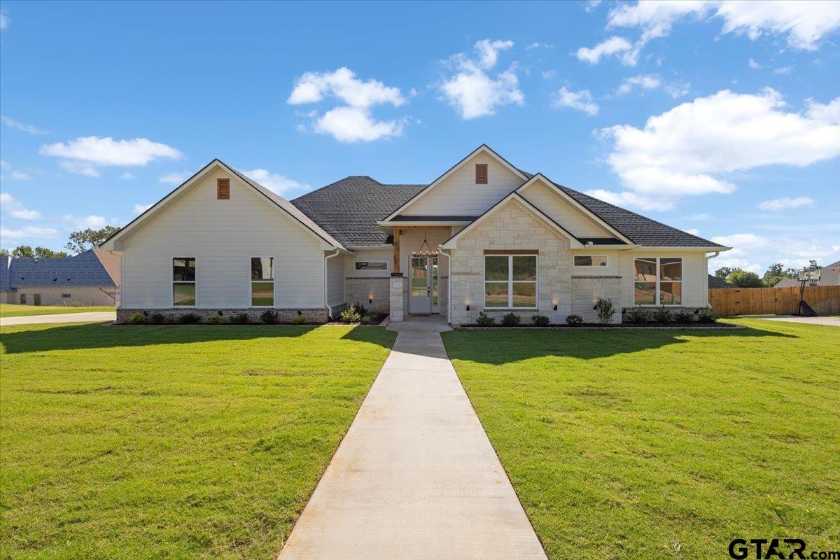 17265 Woodcrest Circle Property Photo 1