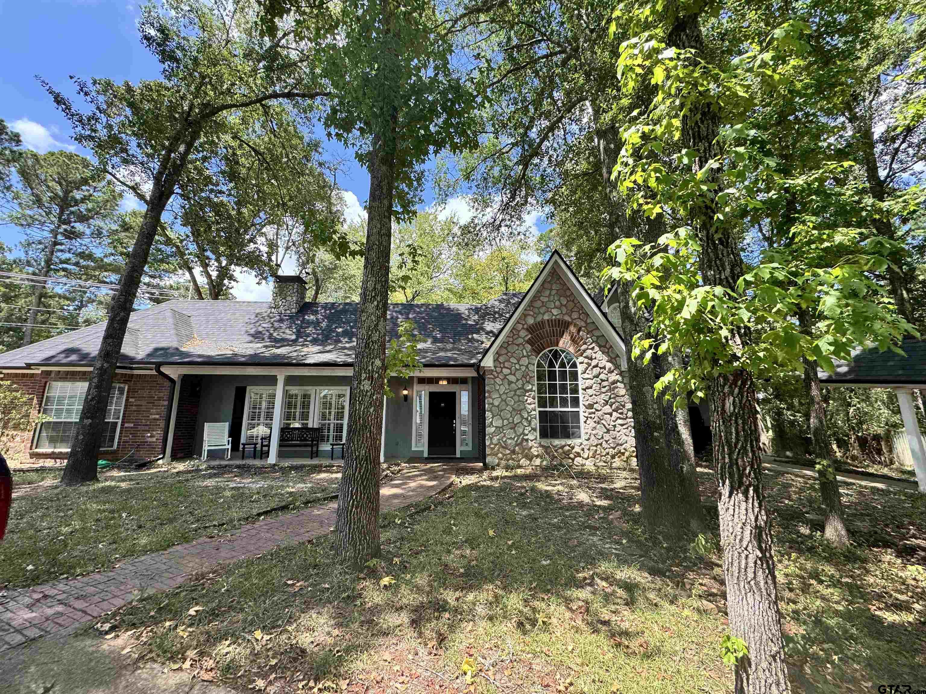 1630 Leisure Ln Property Photo 1