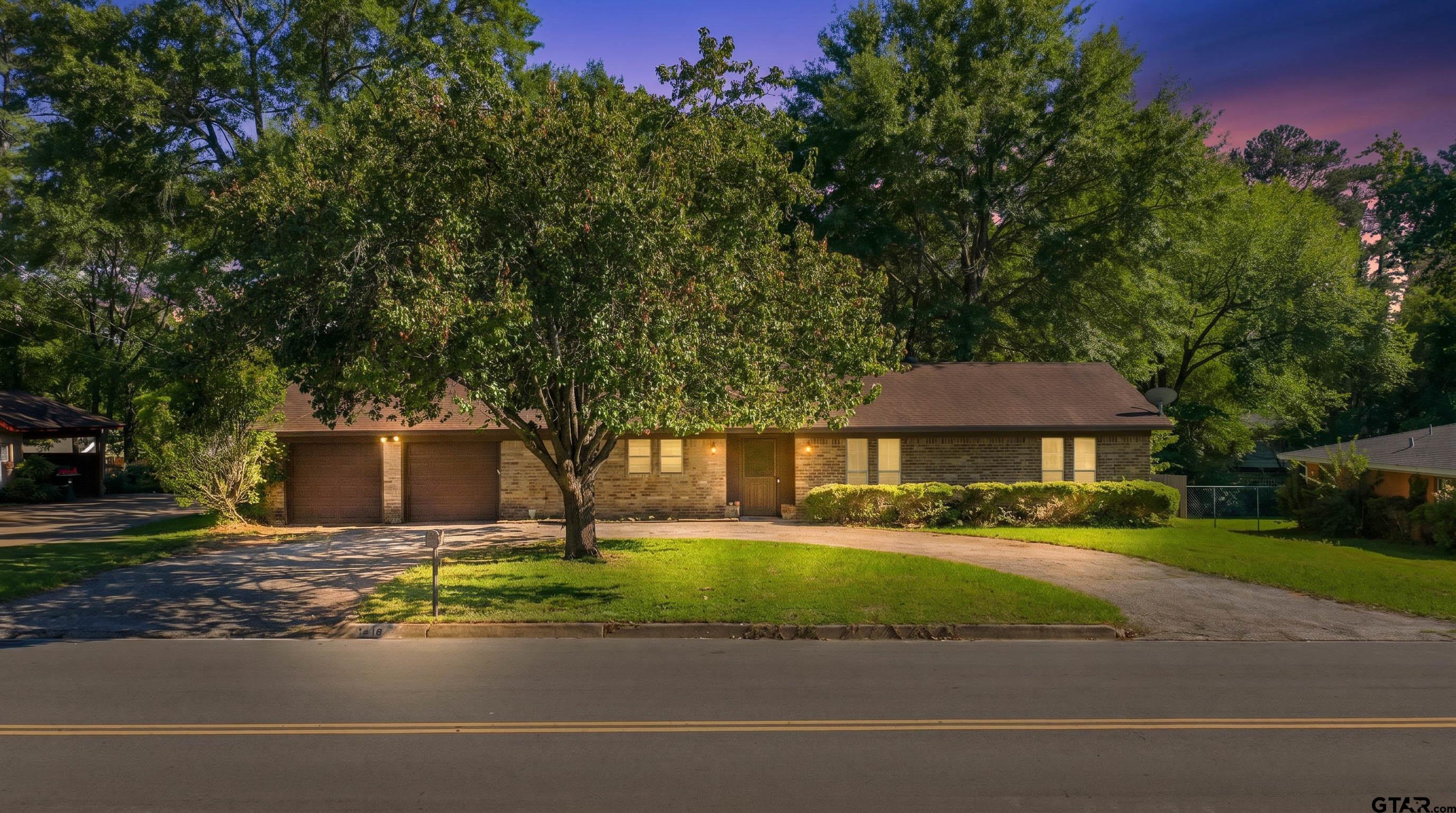 1218 Eden Dr Property Photo 1