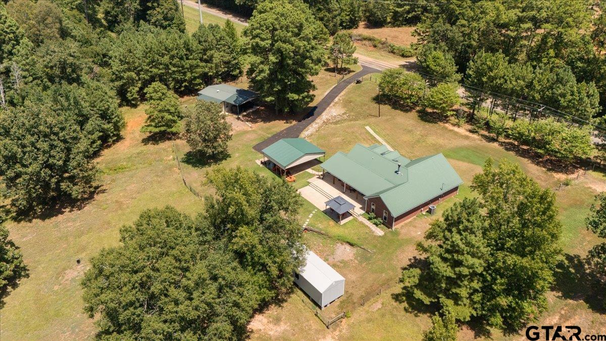 8549 Fm 2064 Property Photo 1