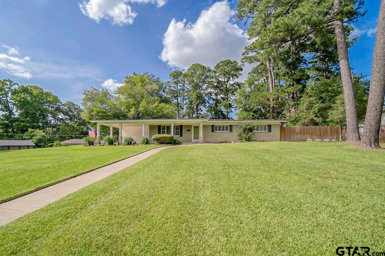 1003 Gardenia Lane Property Photo 1