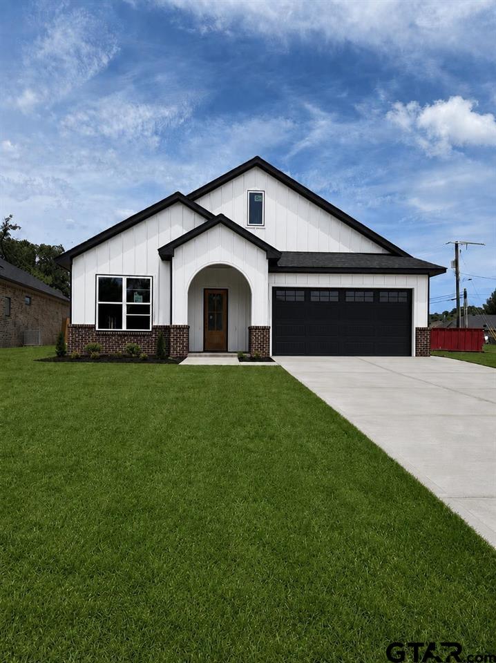 3902 French Dr Property Photo 1