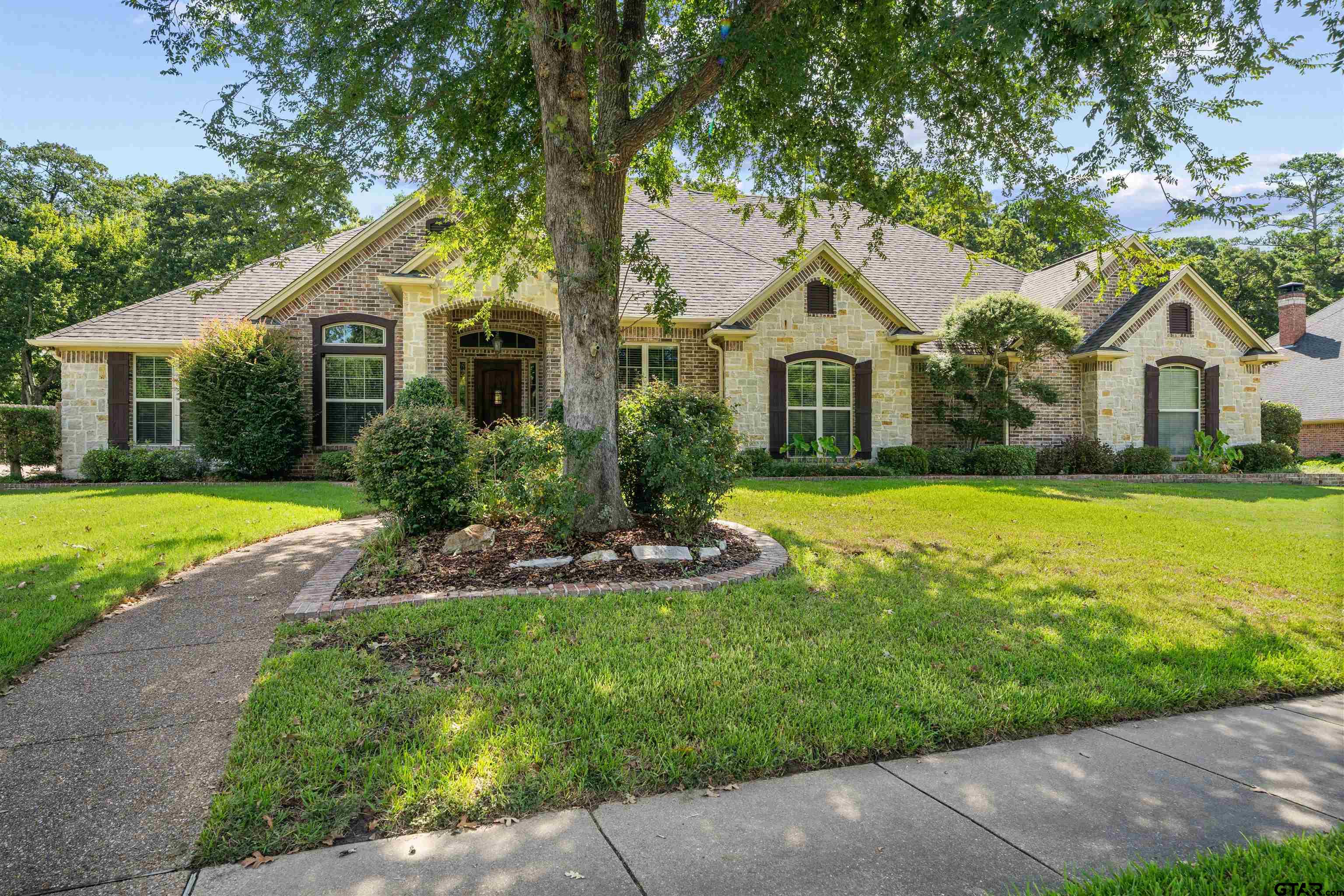 6518 Rochester Way Property Photo 1