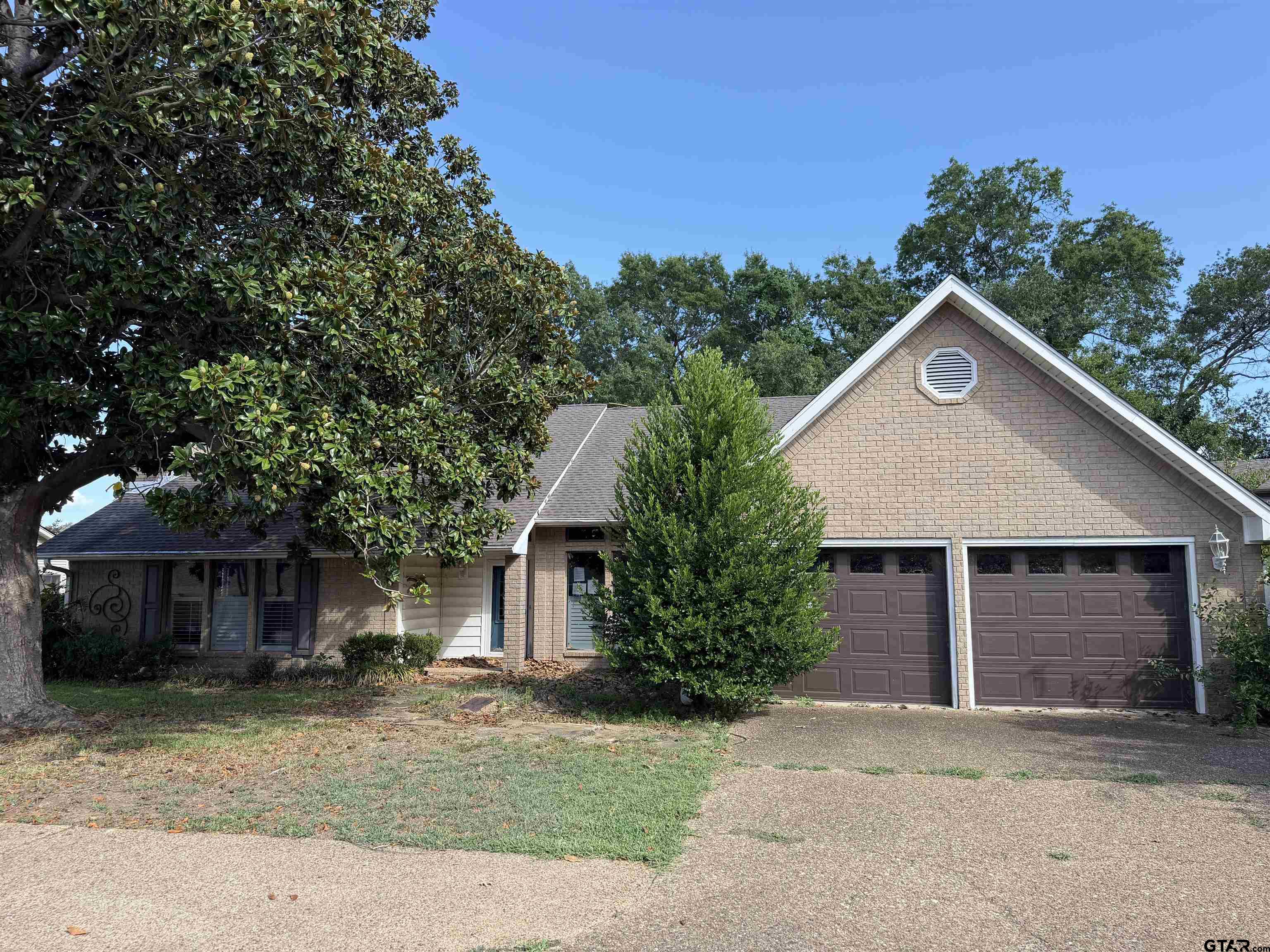 249 N Bay Dr Property Photo 1