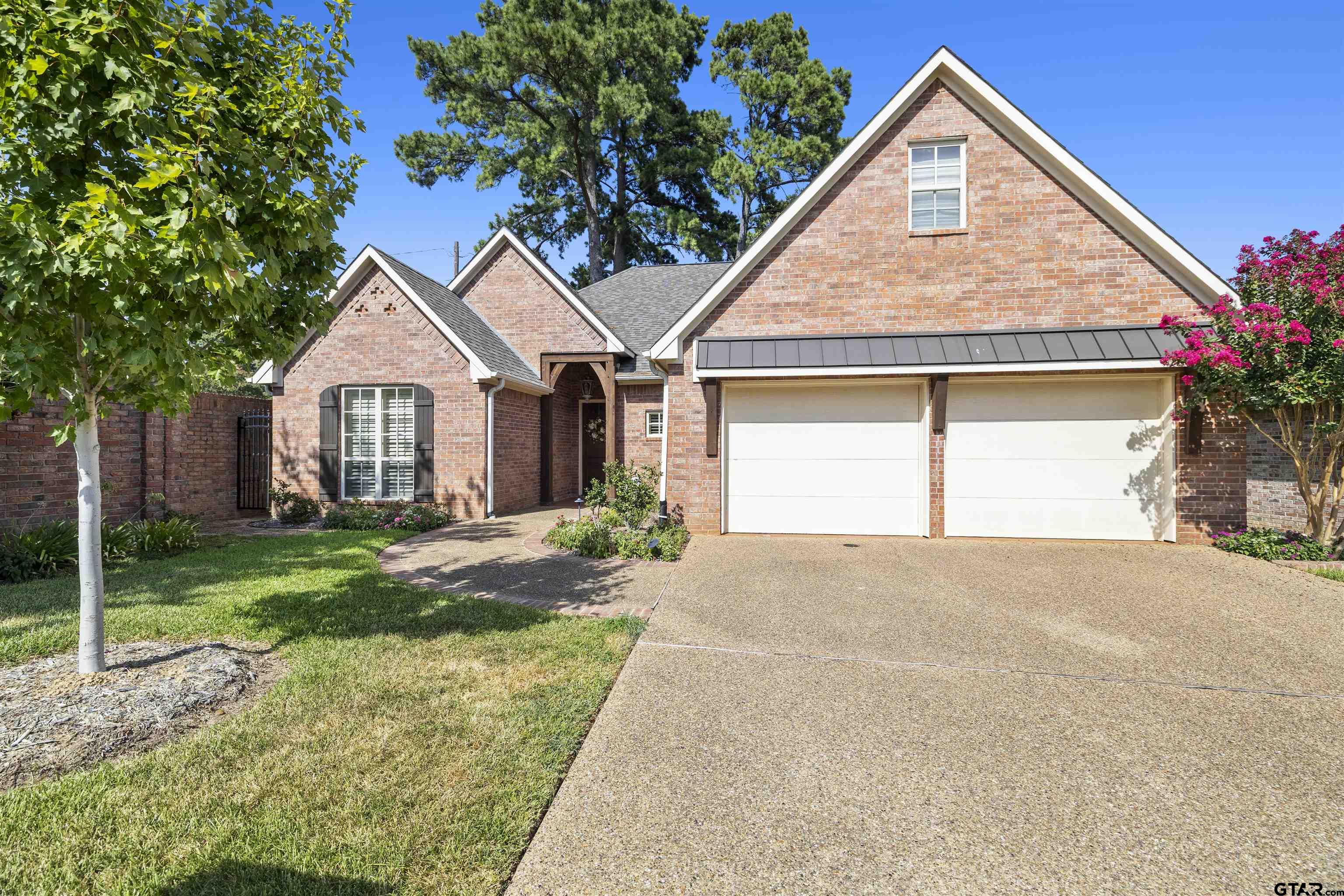 789 Fairmont Dr