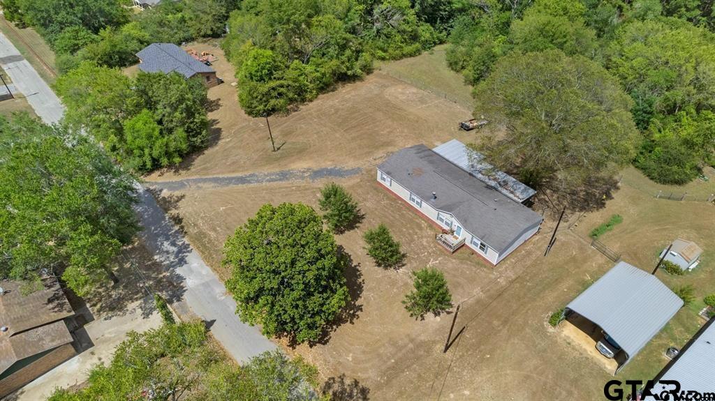 121 Allen St Property Photo 1