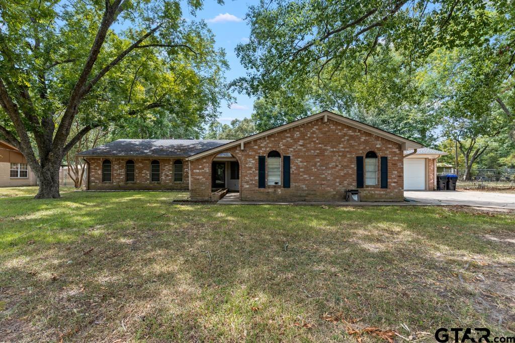 2975 Lynn Drive Property Photo 1