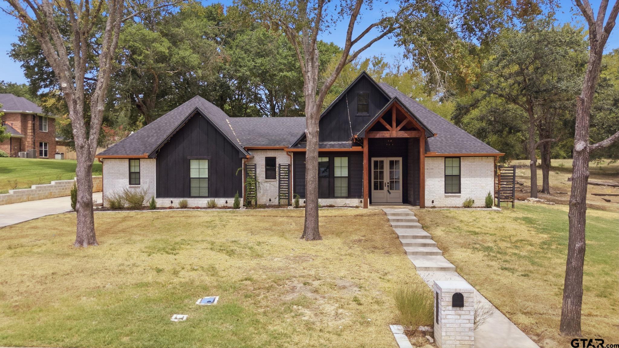 2110 Stanford Property Photo 1