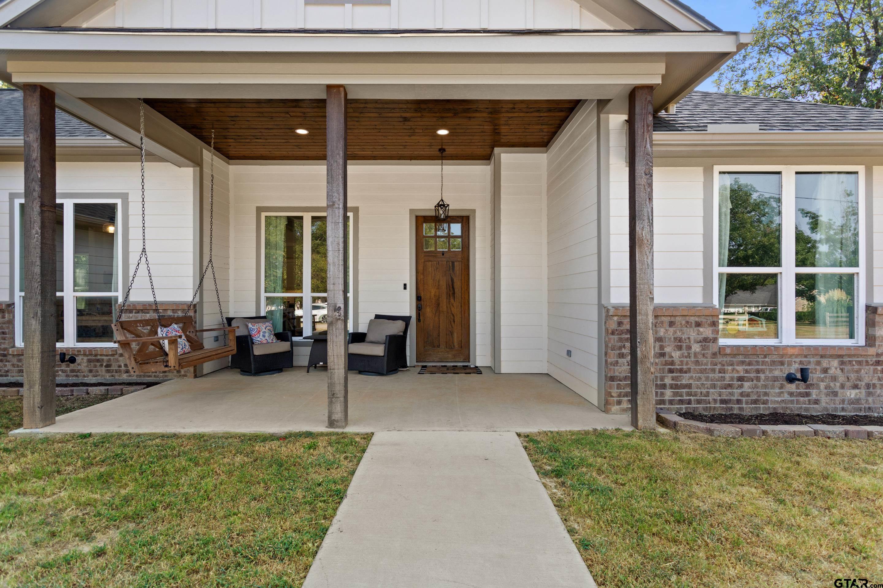411 Crystal Avenue Property Photo 1
