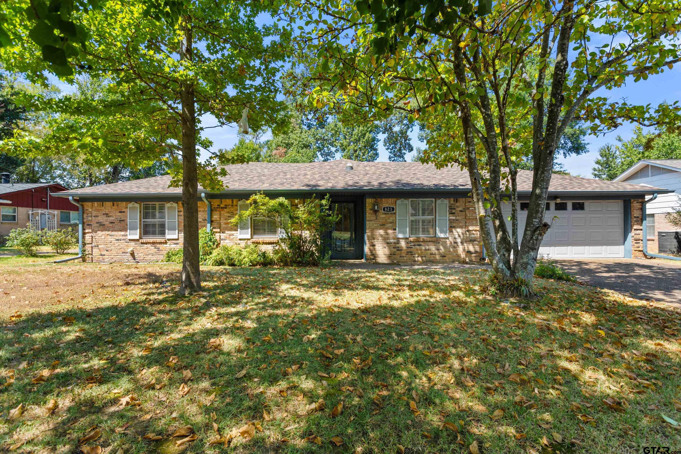 823 Bama Ln Property Photo 1
