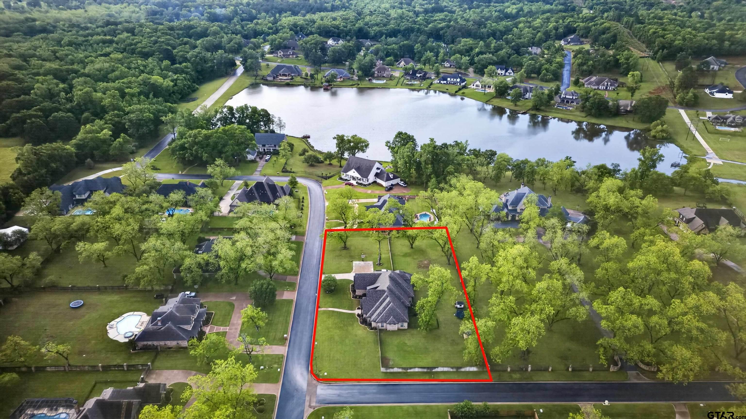 314 Hines Crossing Property Photo 1