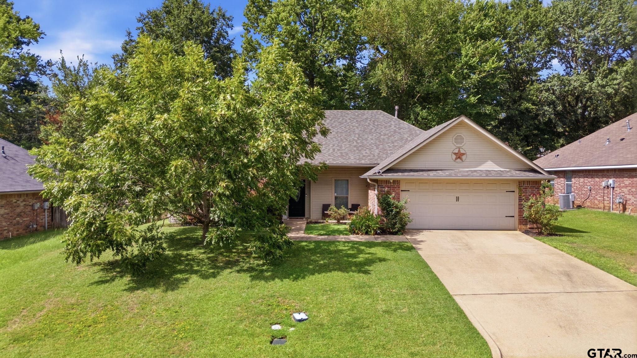 1617 Crockett Dr