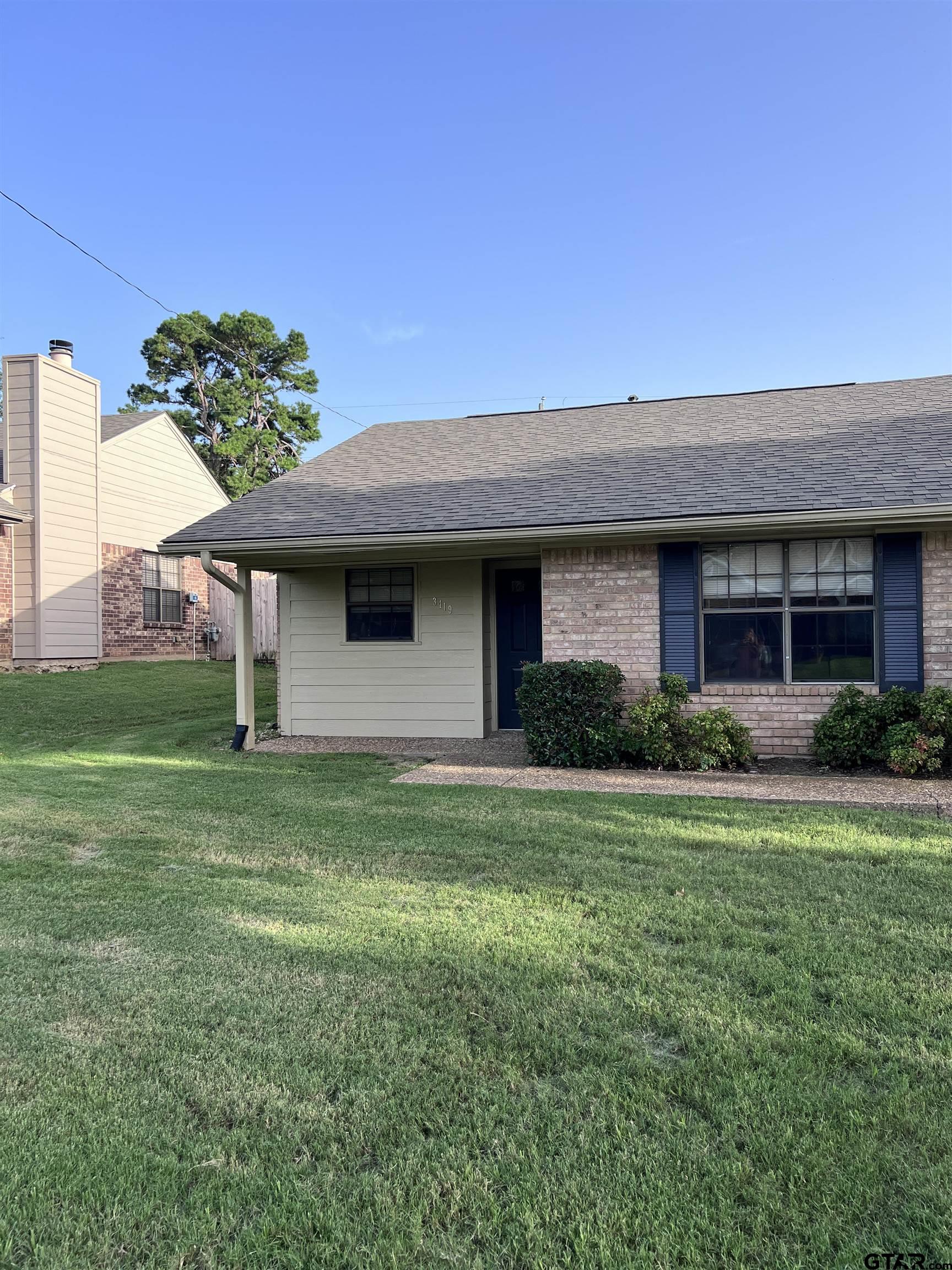 3419 Lexington Dr