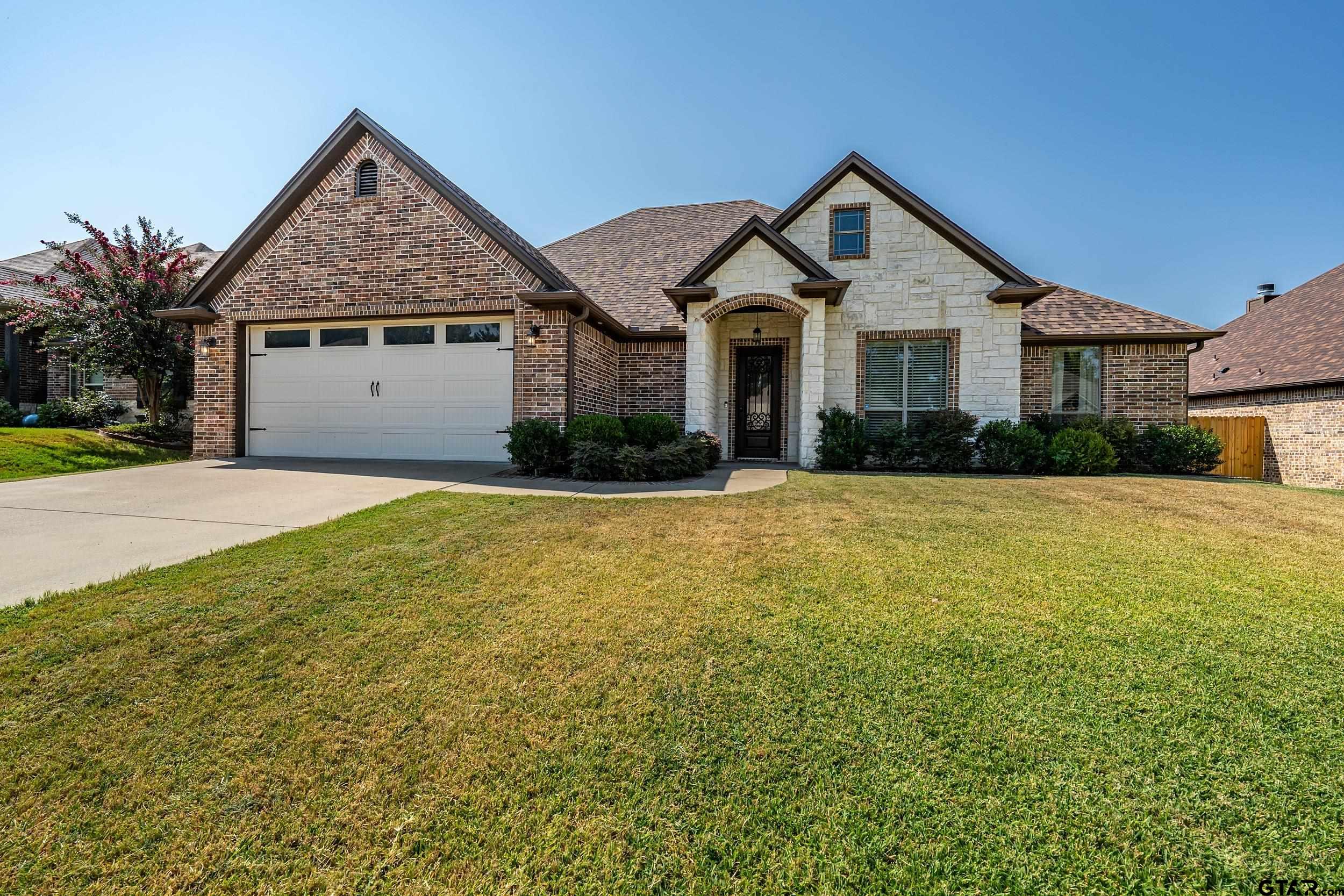 11867 Vermilion Property Photo 1