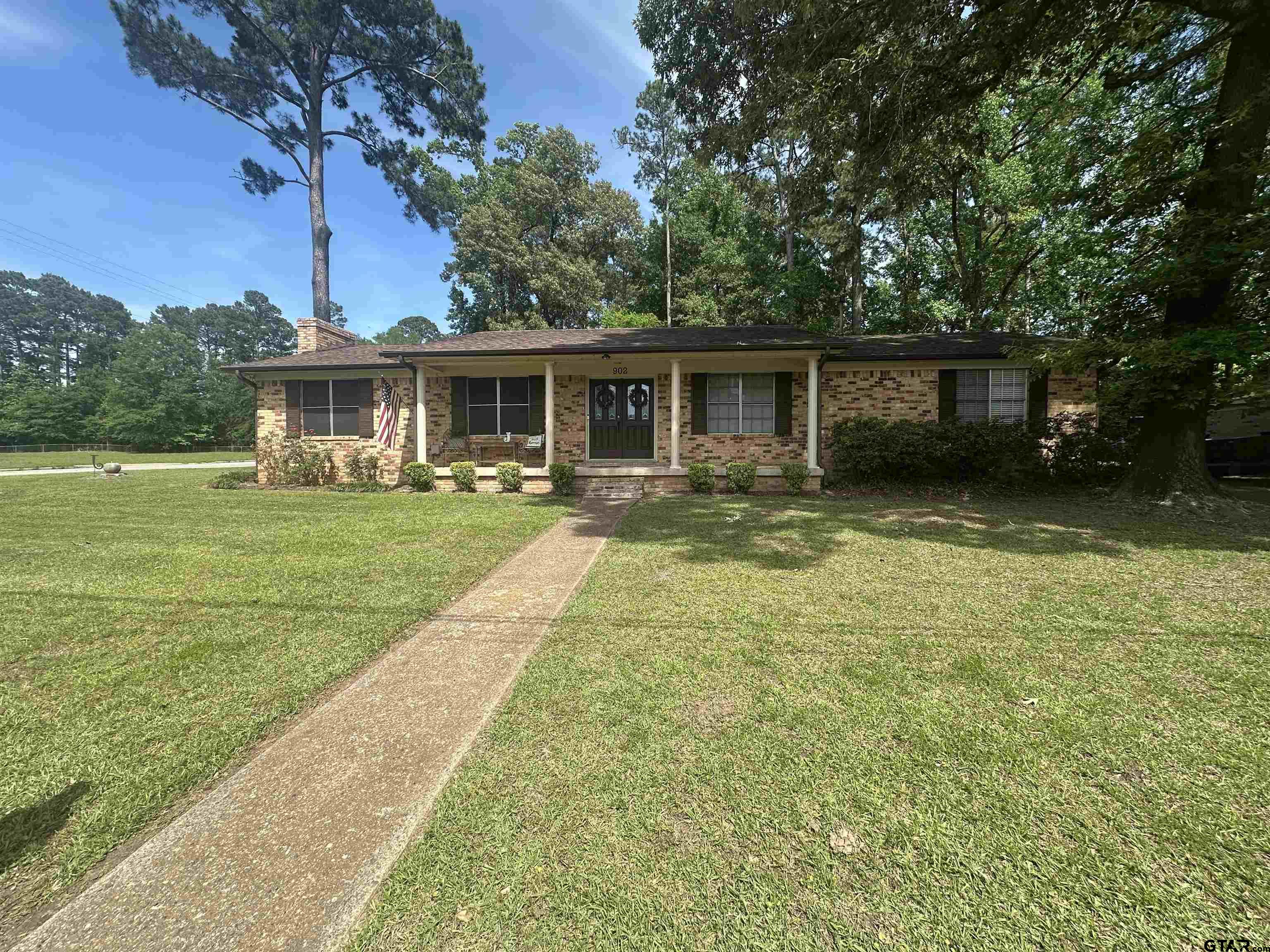 902 Pine Cove Property Photo 1