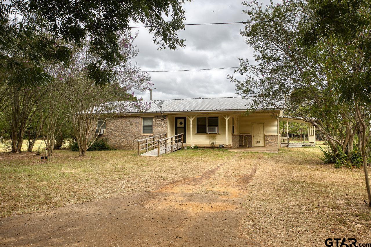 4233 An County Road 163 Property Photo 1
